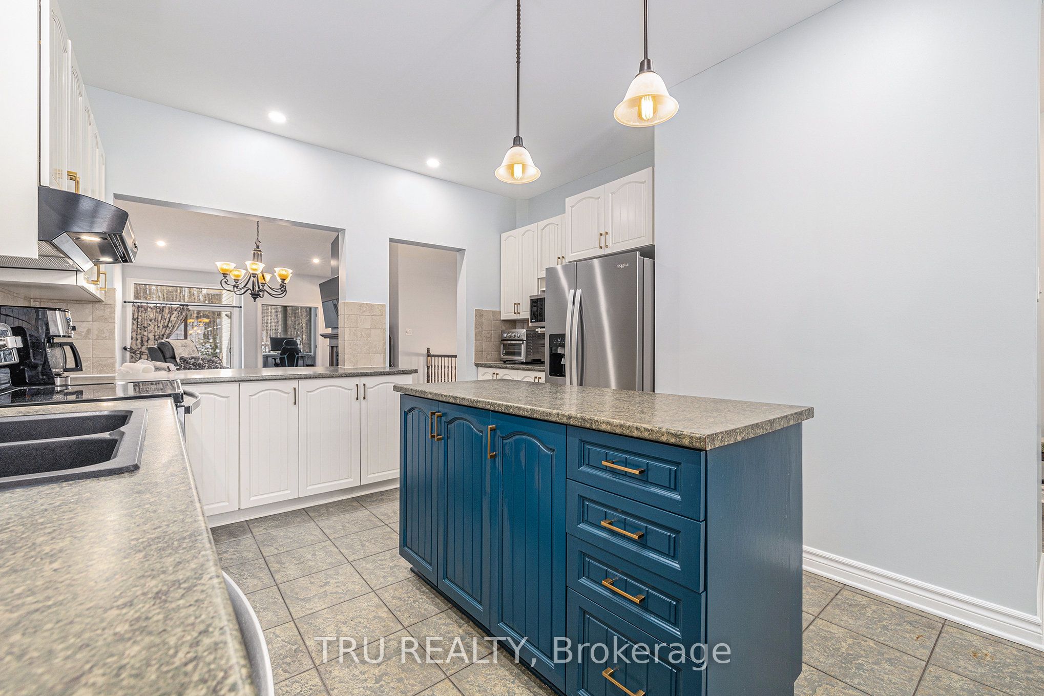 422 Statewood Drive Property Photo 4