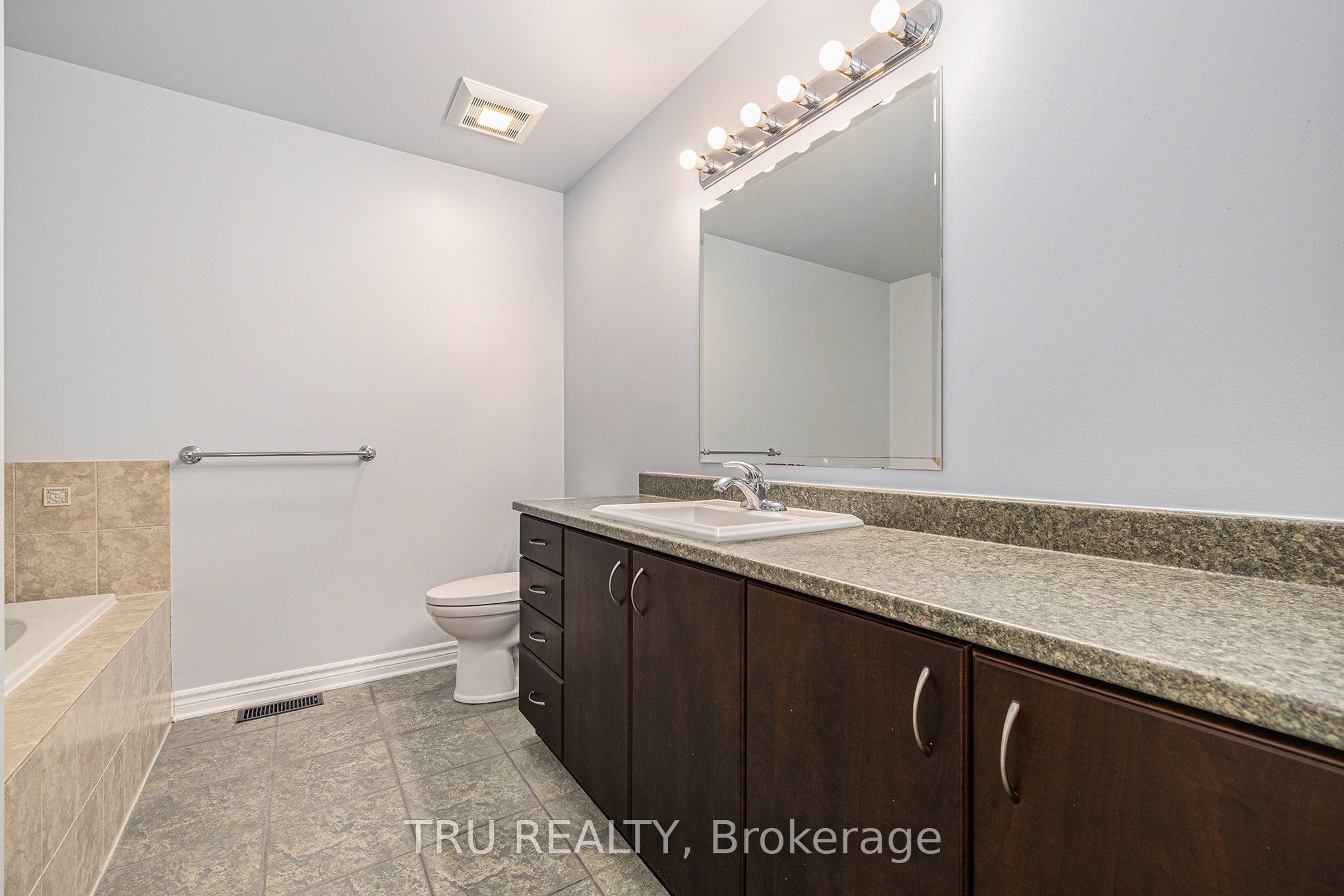 422 Statewood Drive Property Photo 15