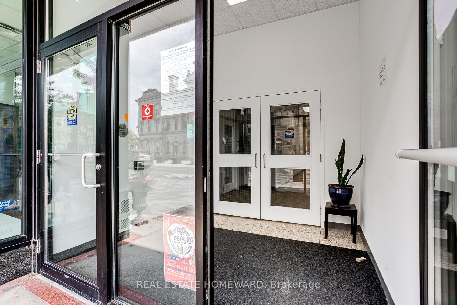52 King Street Property Photo 2