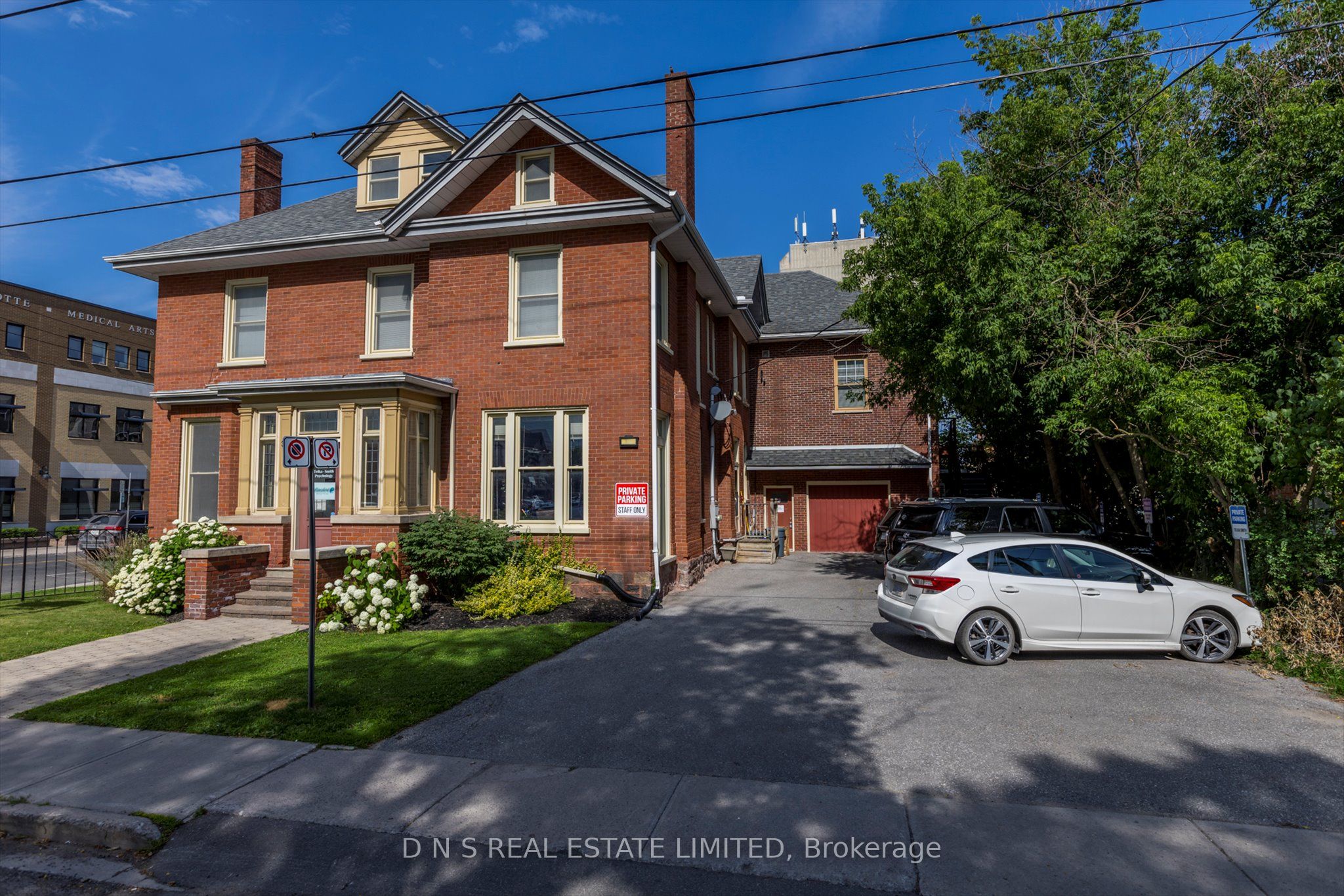 318 Stewart St Property Photo 1