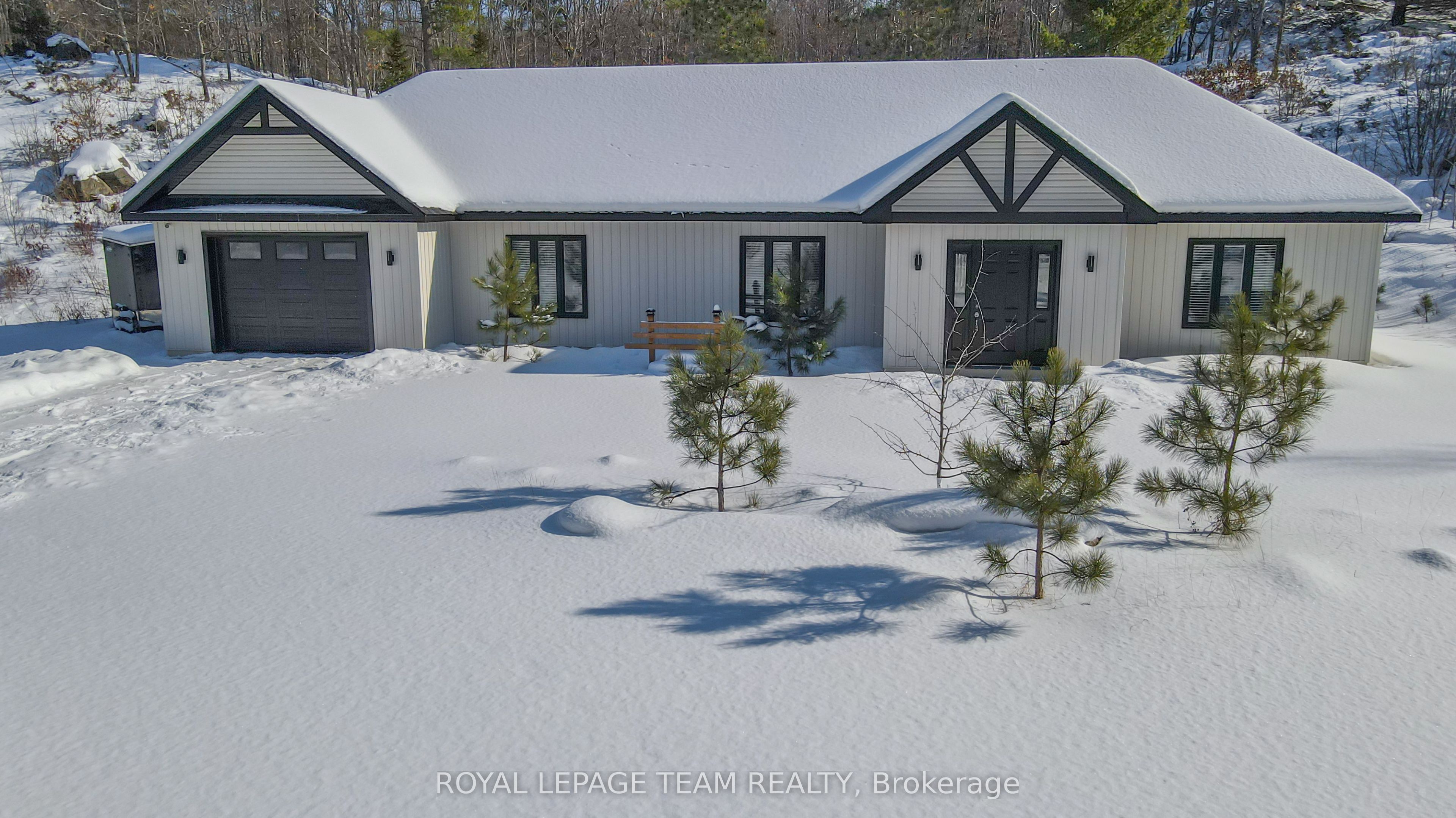 41948 Combermere Rd Property Photo