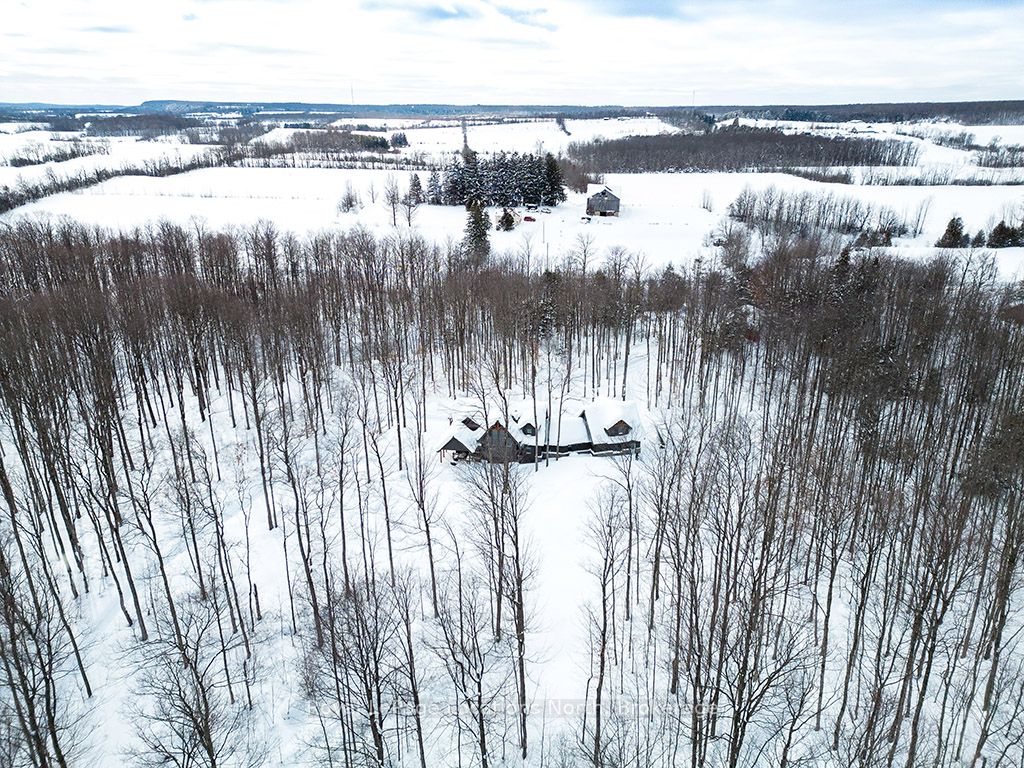 058151 12th Line Property Photo 2