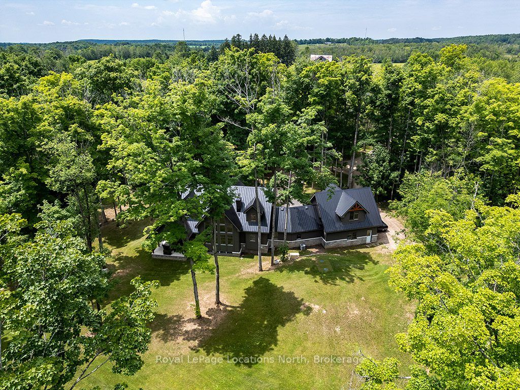 058151 12th Line Property Photo 4