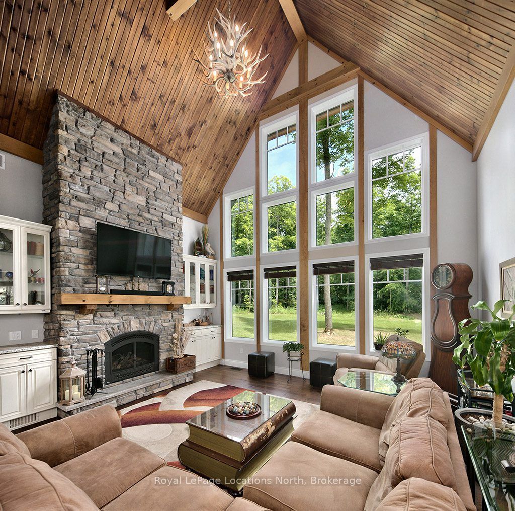 058151 12th Line Property Photo 8
