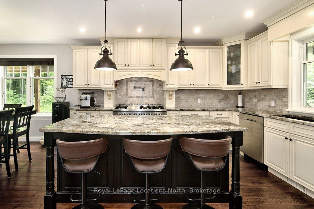 058151 12th Line Property Photo 13
