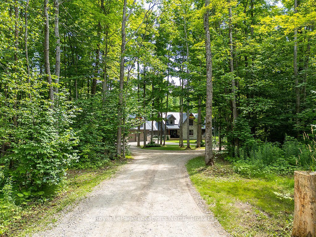 058151 12th Line Property Photo 36