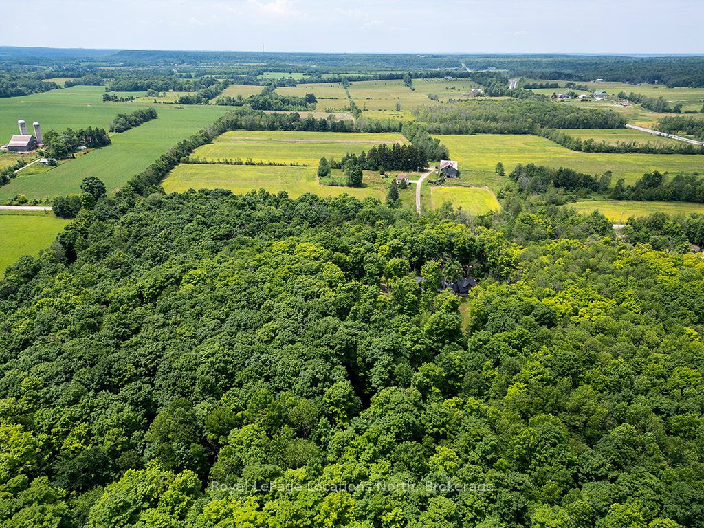 058151 12th Line Property Photo 37