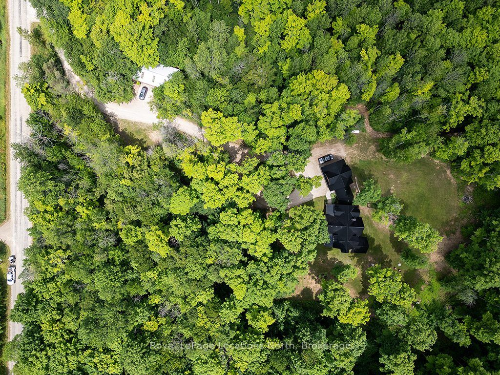 058151 12th Line Property Photo 38