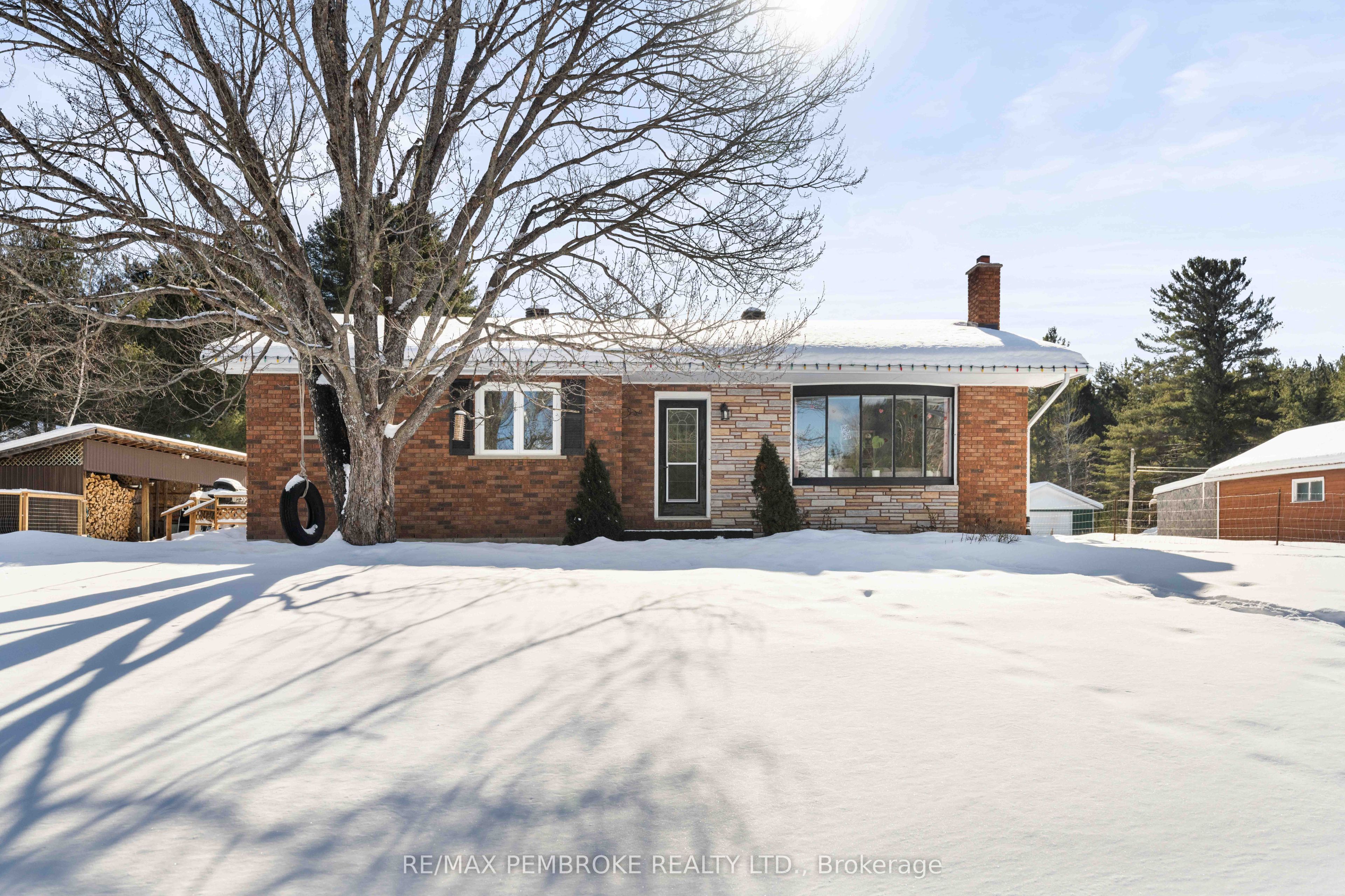 865 Black Bay Road Property Photo