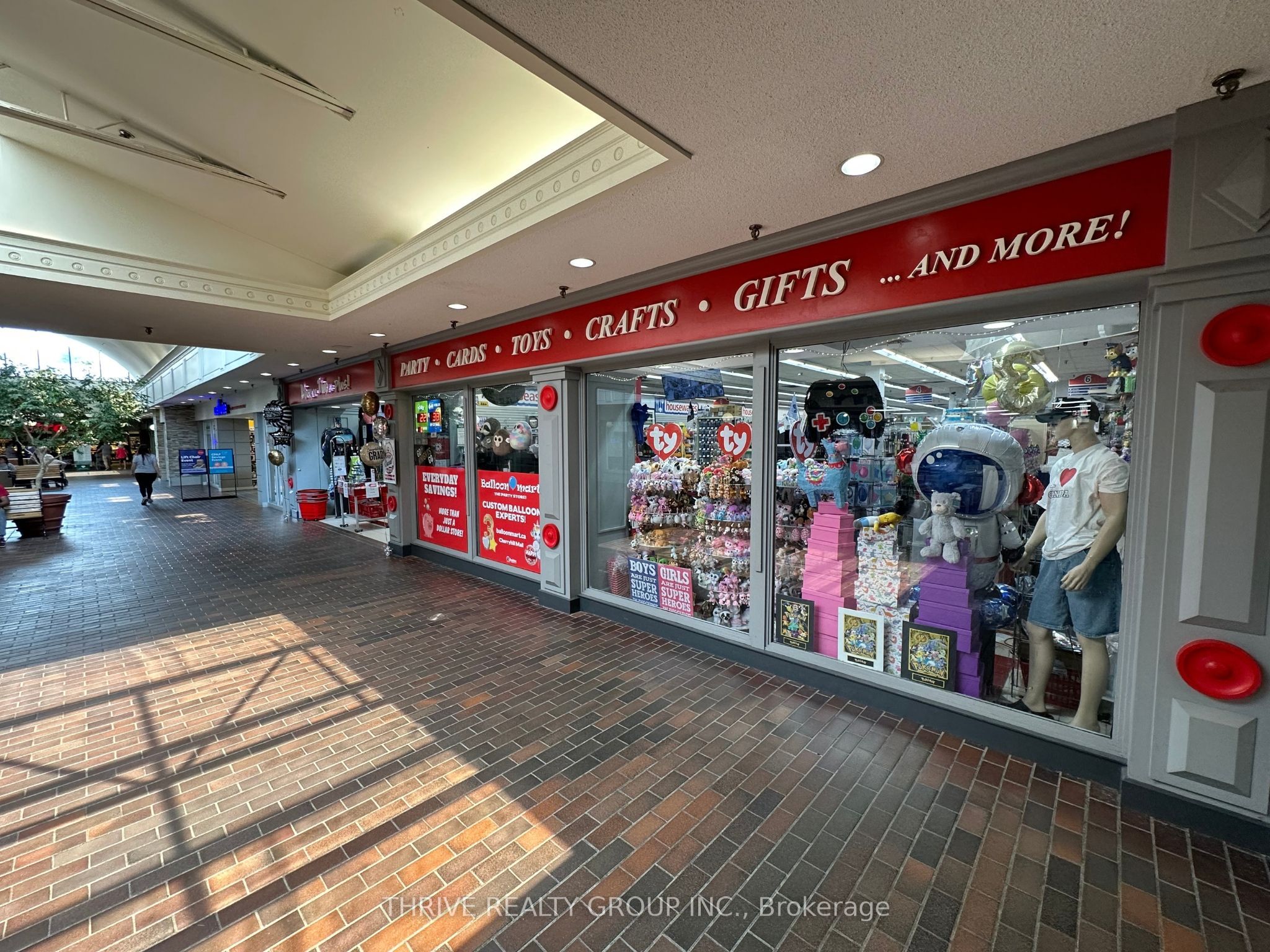 #5b - 301 Oxford Street Property Photo 2