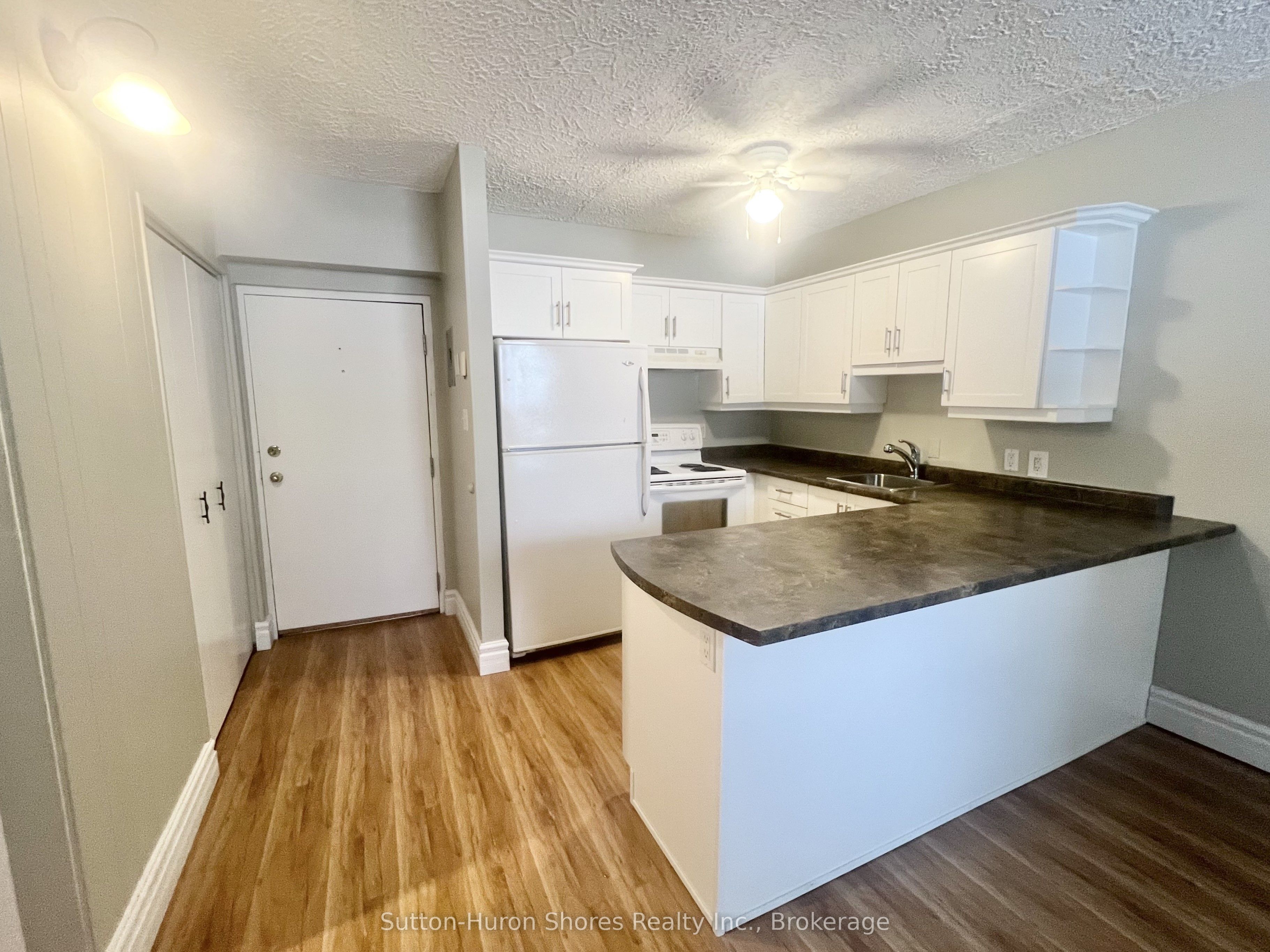 #114 - 229 Adelaide Street Property Photo 2