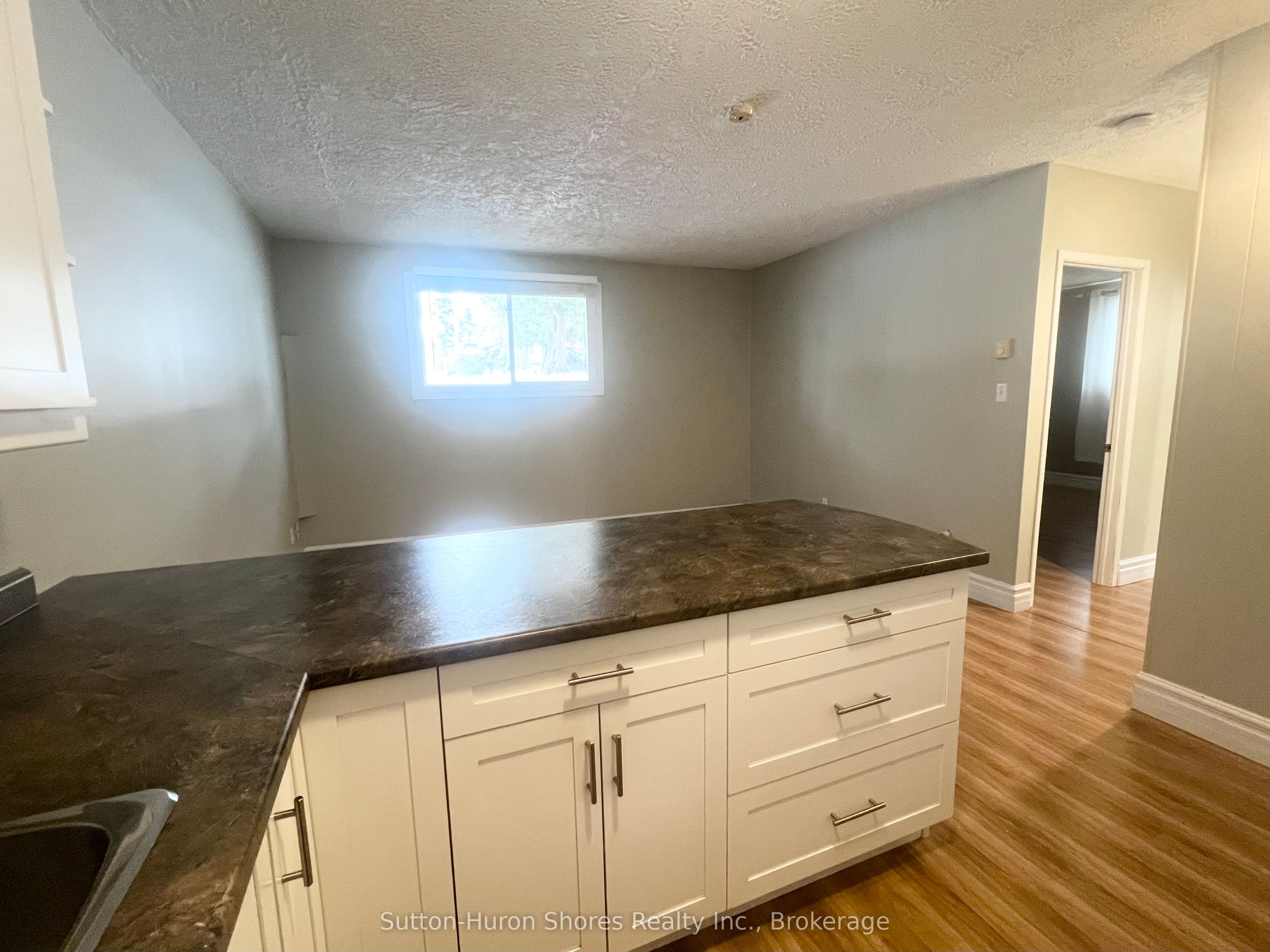 #114 - 229 Adelaide Street Property Photo 6