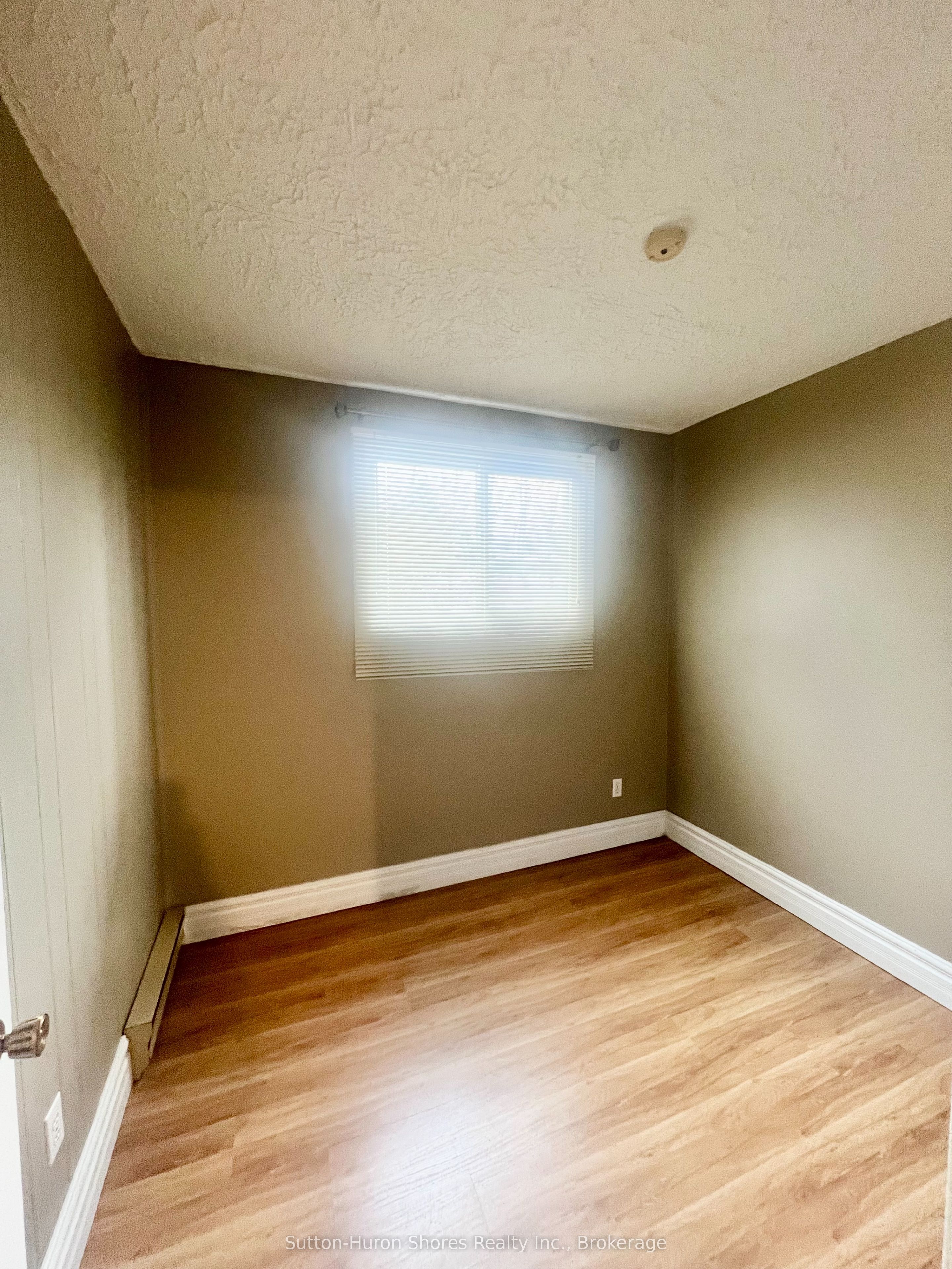 #114 - 229 Adelaide Street Property Photo 10