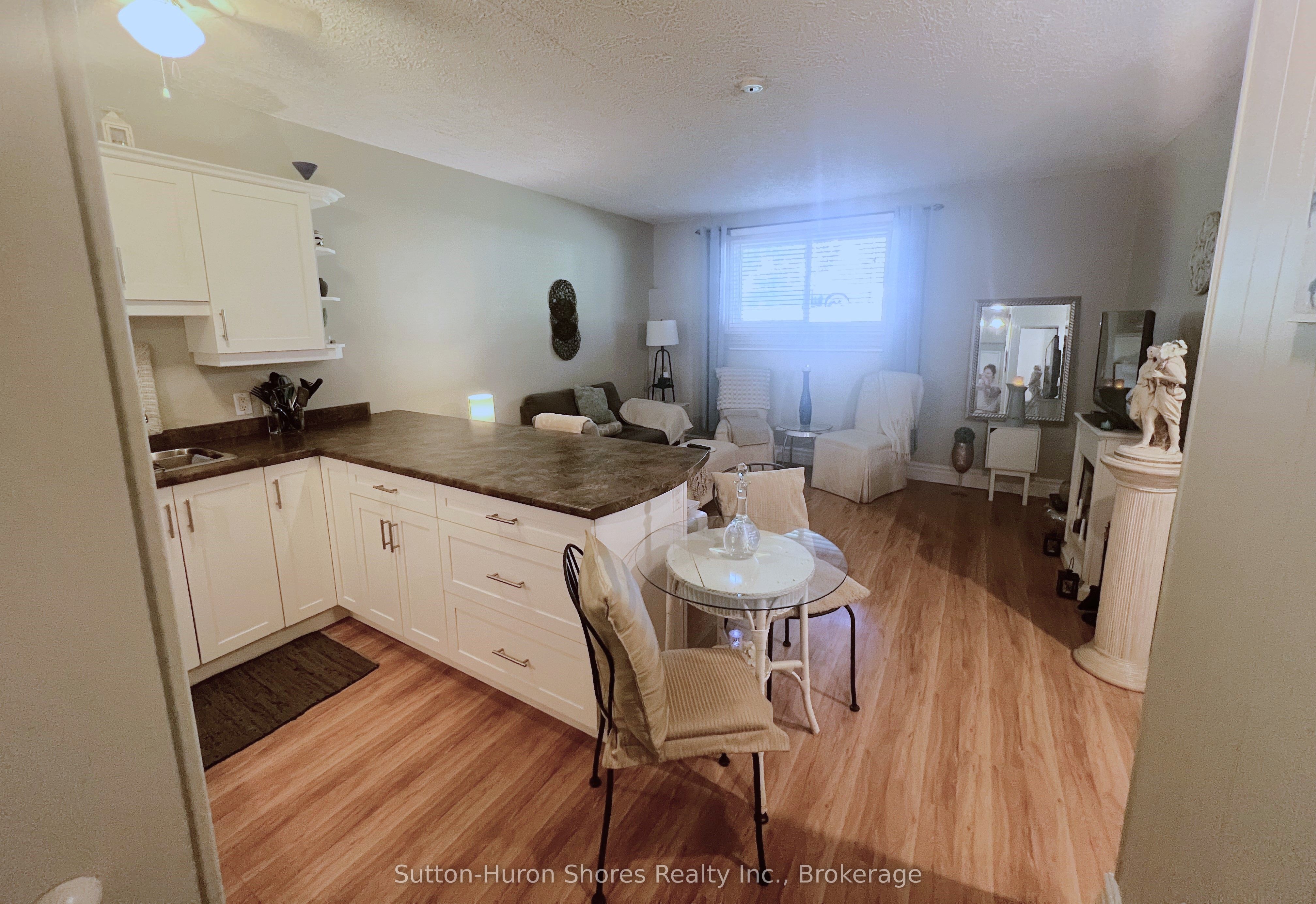 #114 - 229 Adelaide Street Property Photo 14