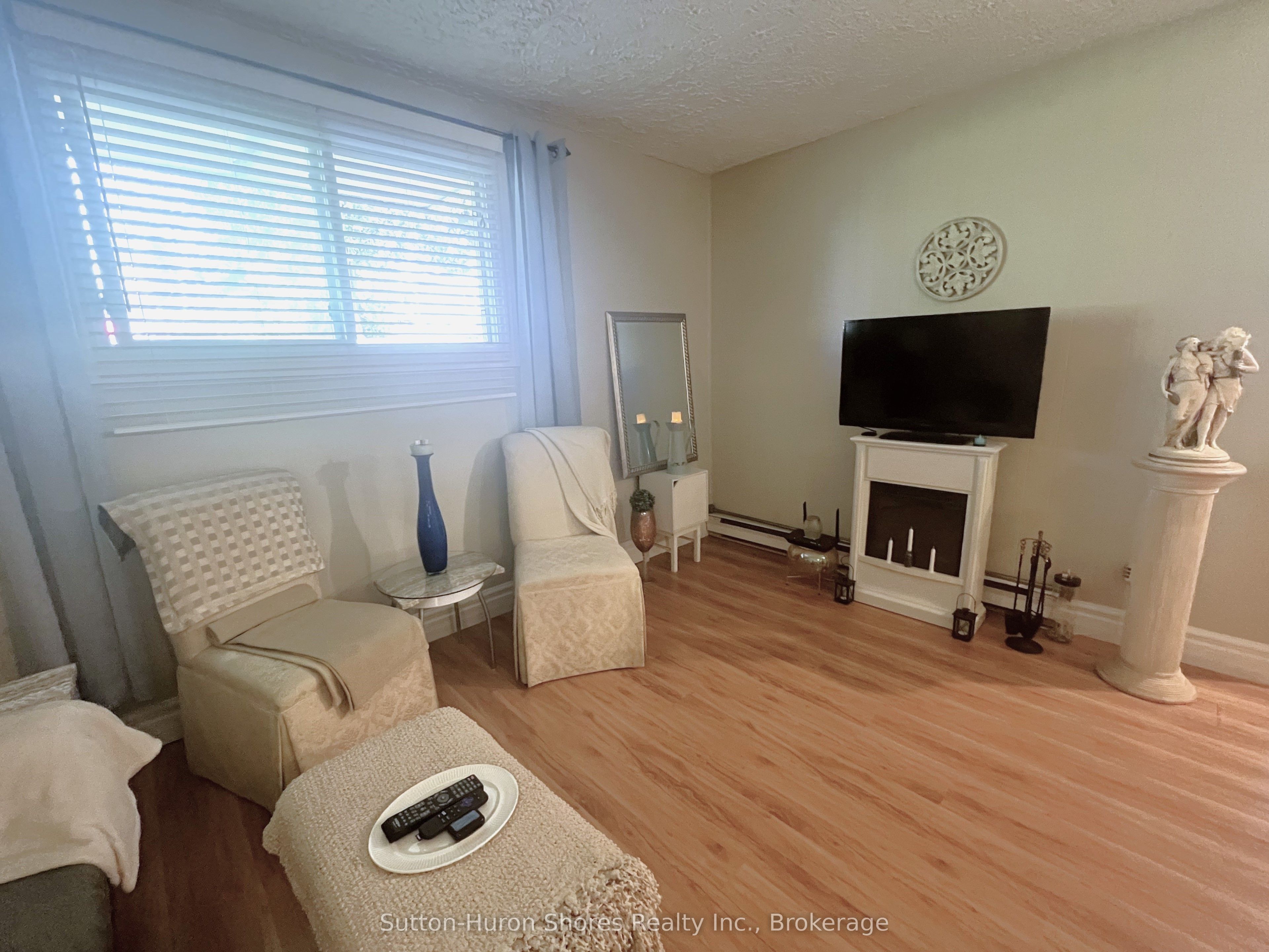 #114 - 229 Adelaide Street Property Photo 17