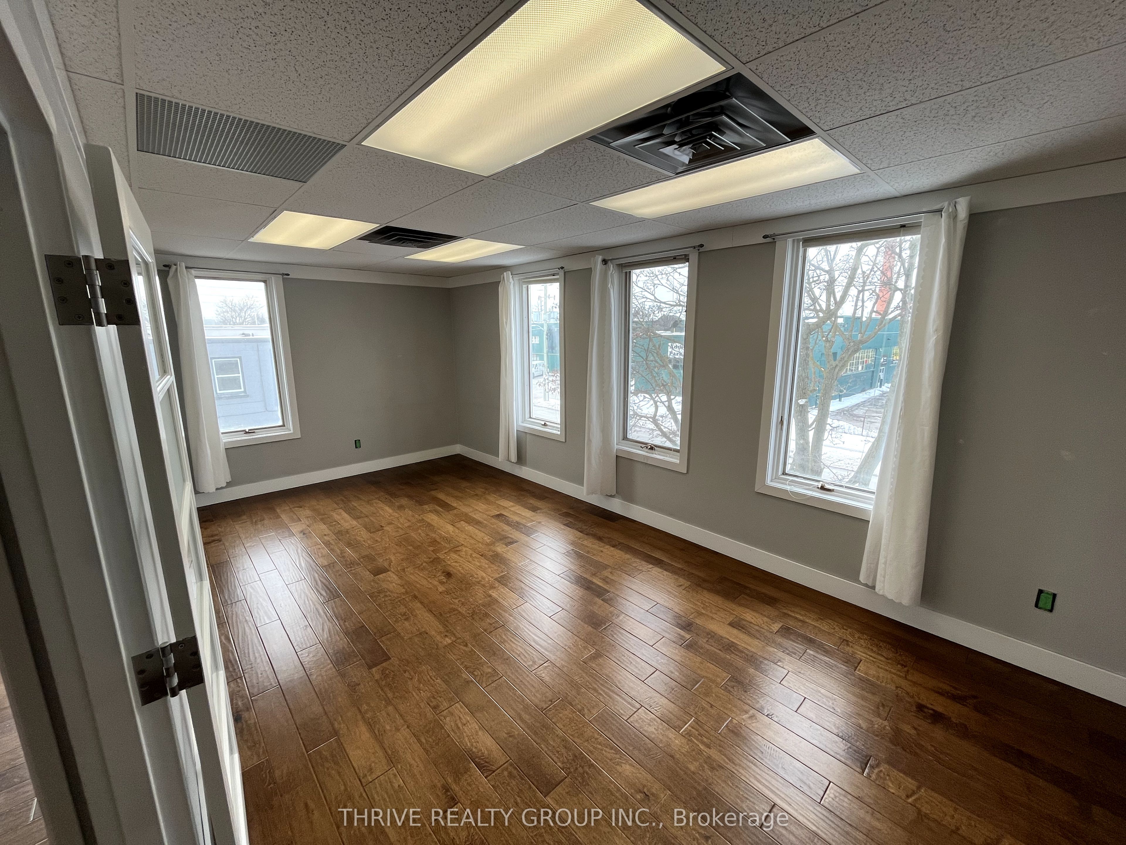 426 Third Street Property Photo 4