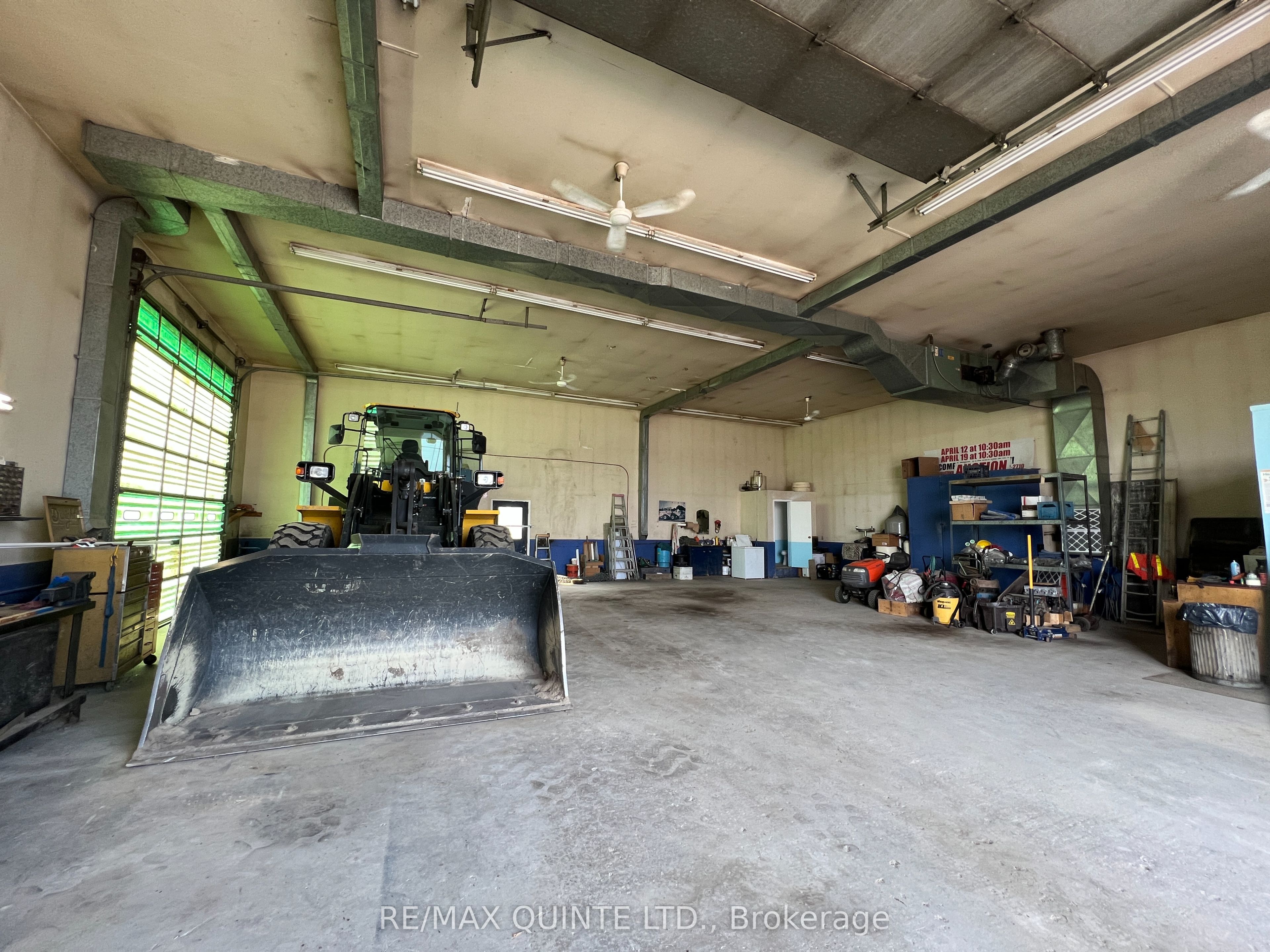 435 Station Street Property Photo 4