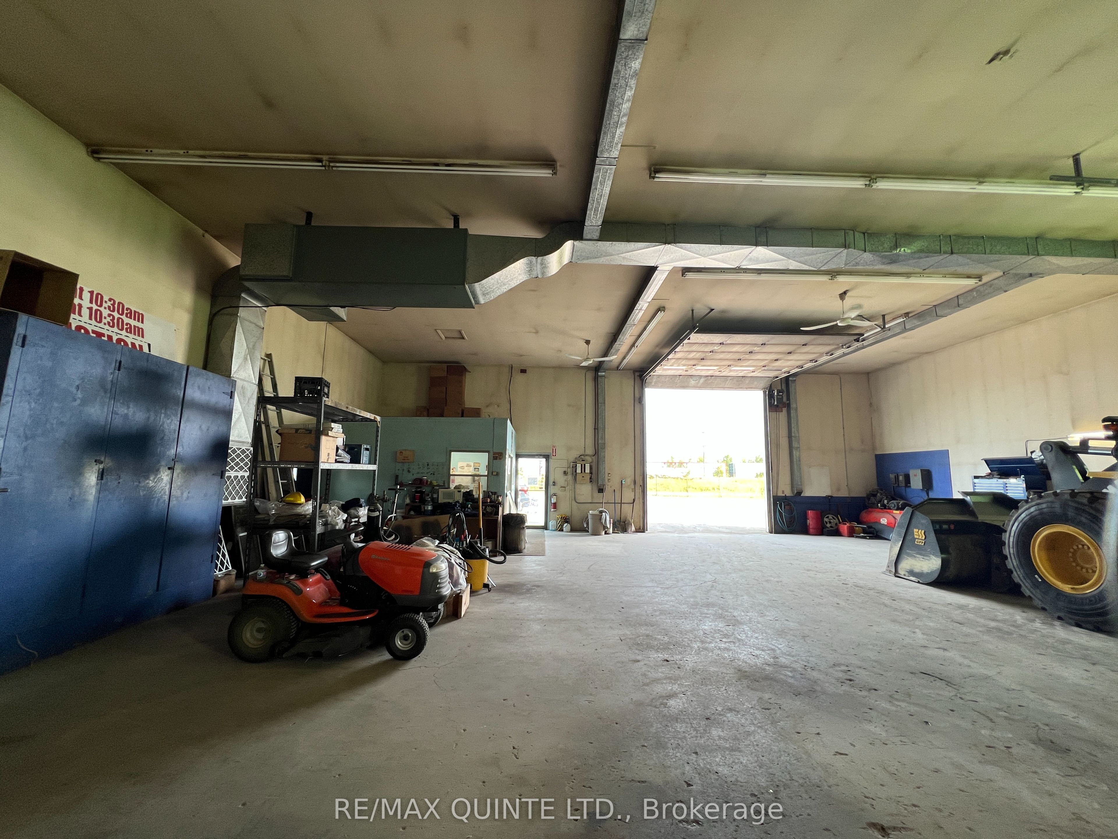 435 Station Street Property Photo 5