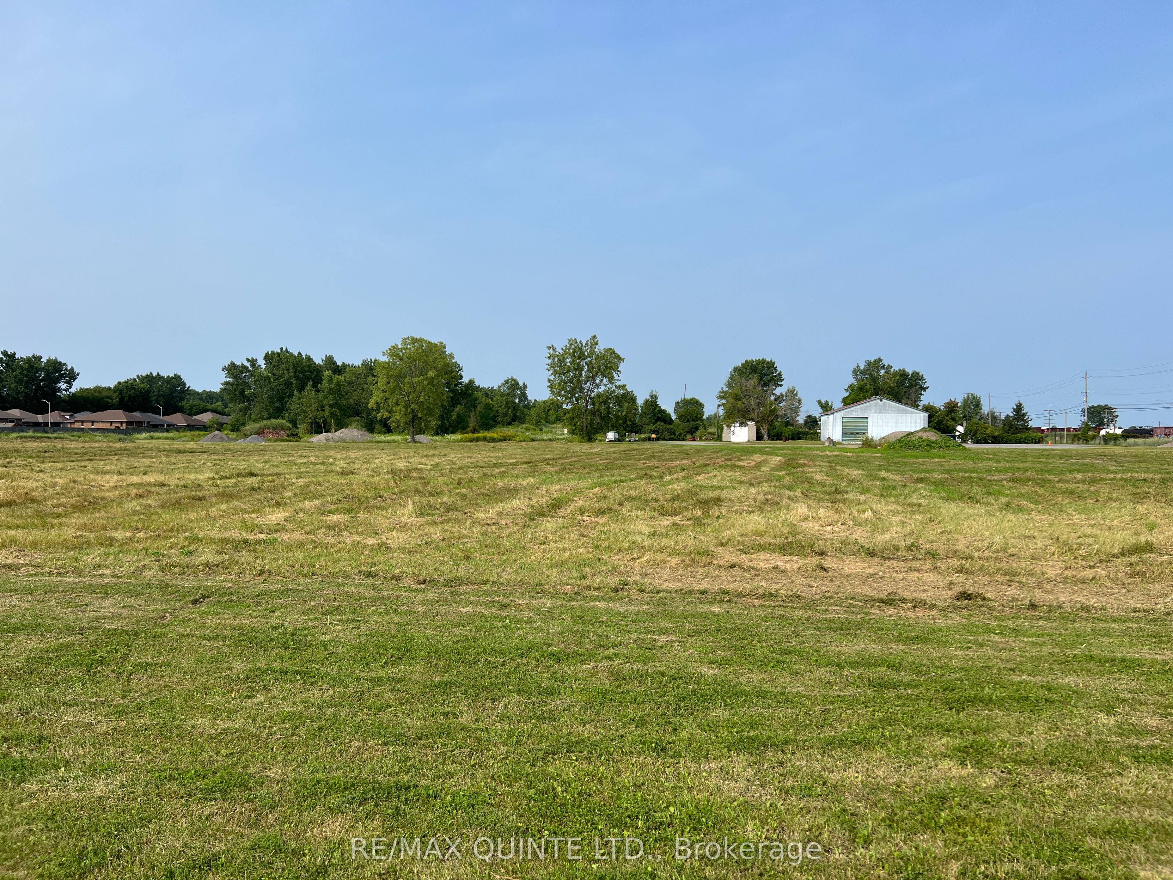 435 Station Street Property Photo 14