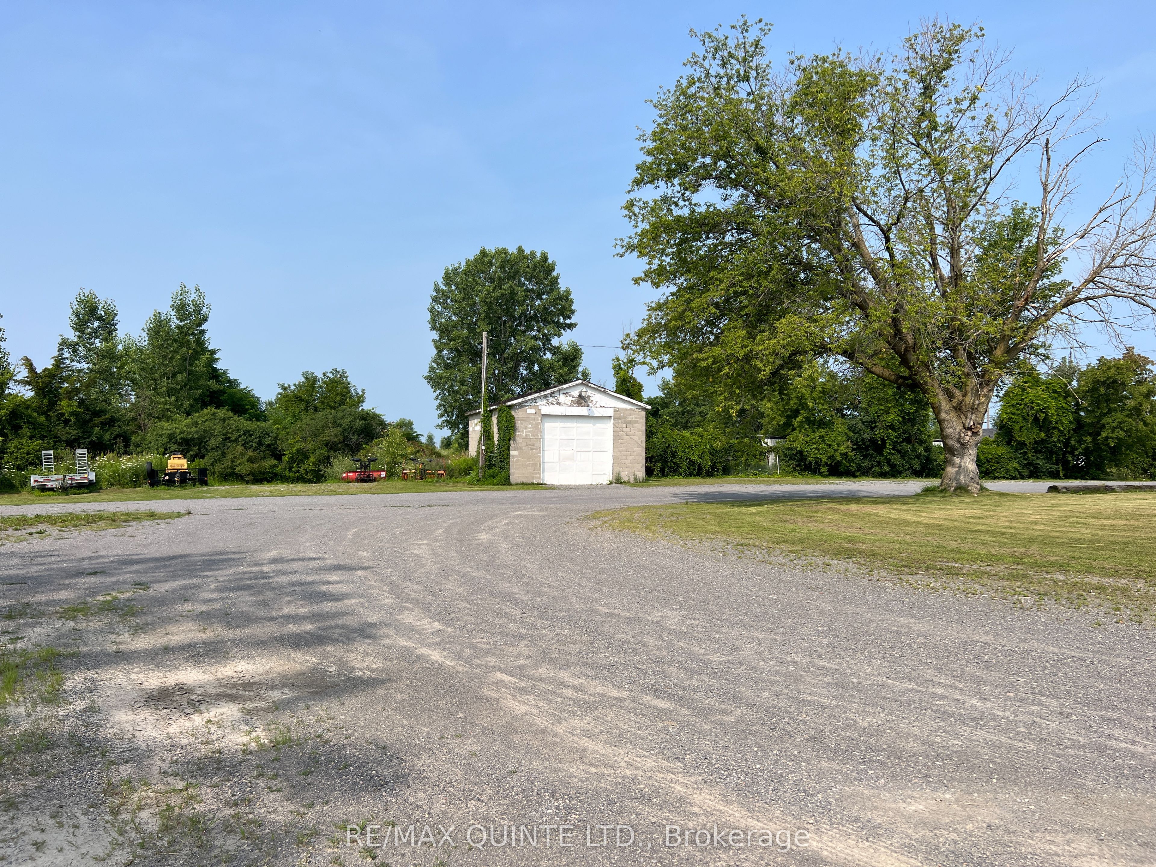 435 Station Street Property Photo 20