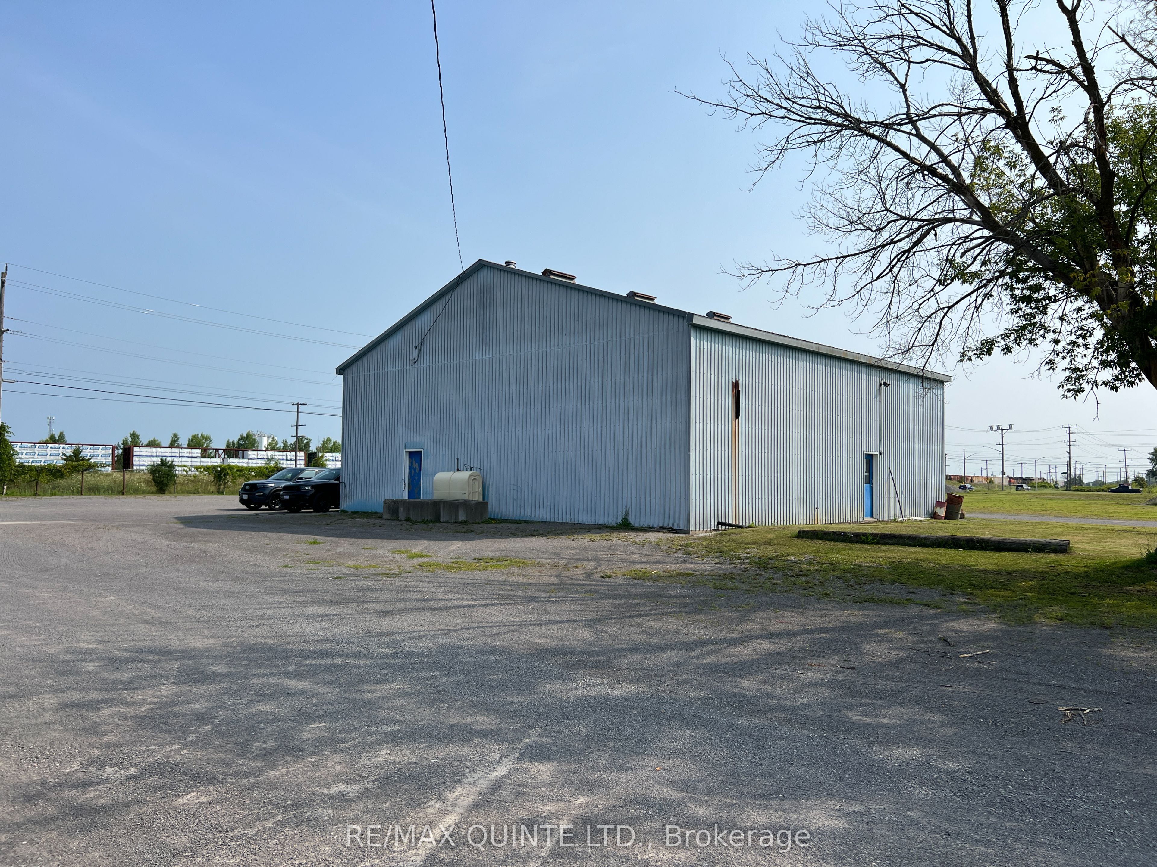 435 Station Street Property Photo 22