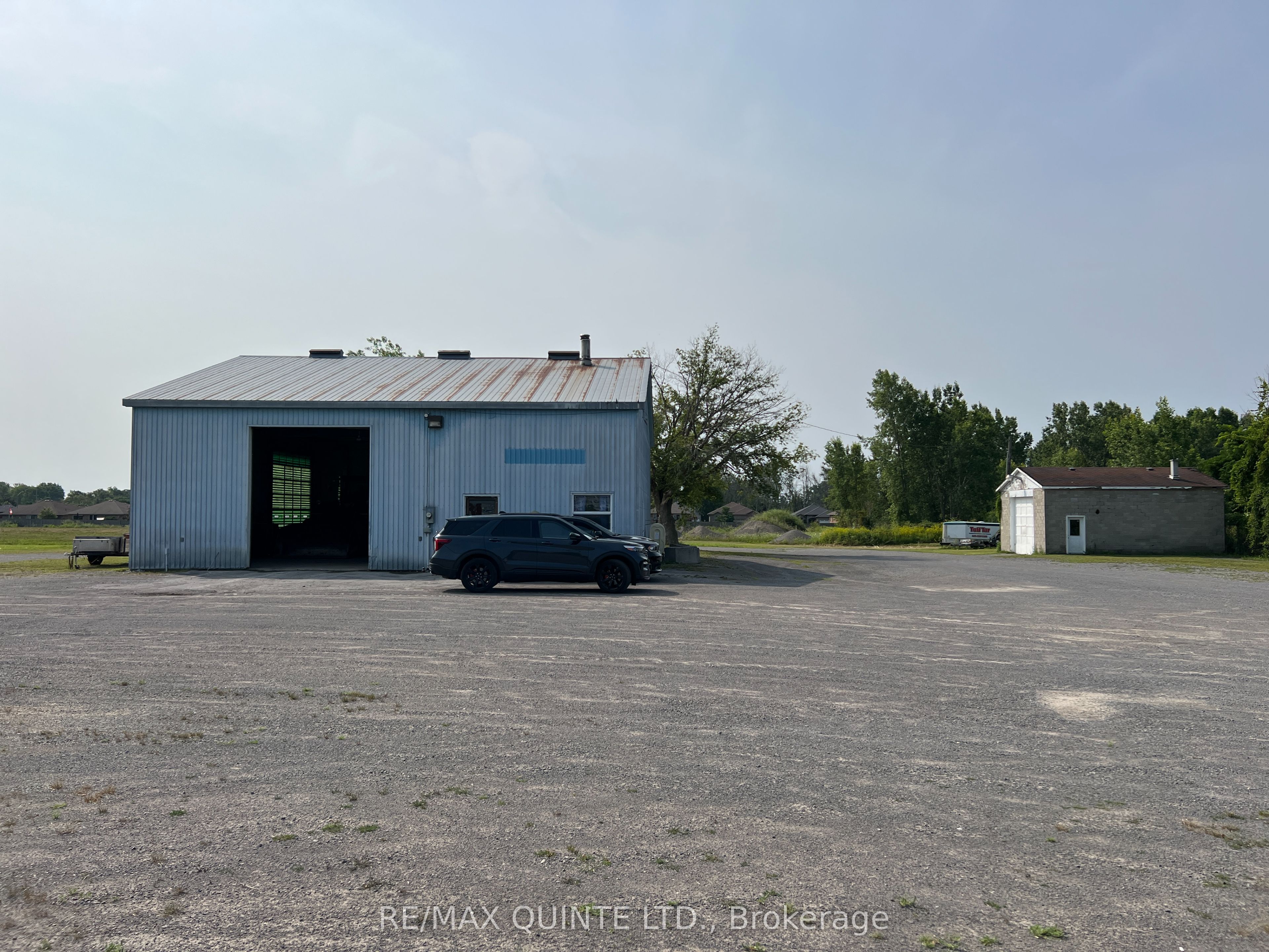 435 Station Street Property Photo 23