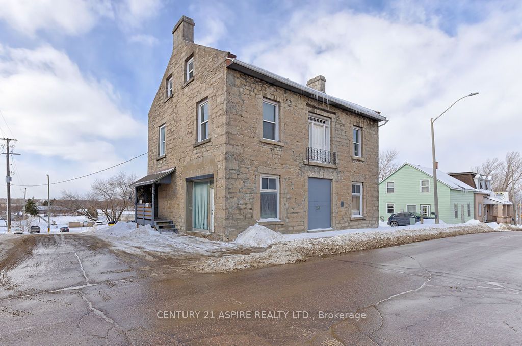 156 Mackay Street Property Photo 2