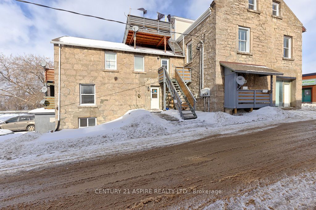 156 Mackay Street Property Photo 3