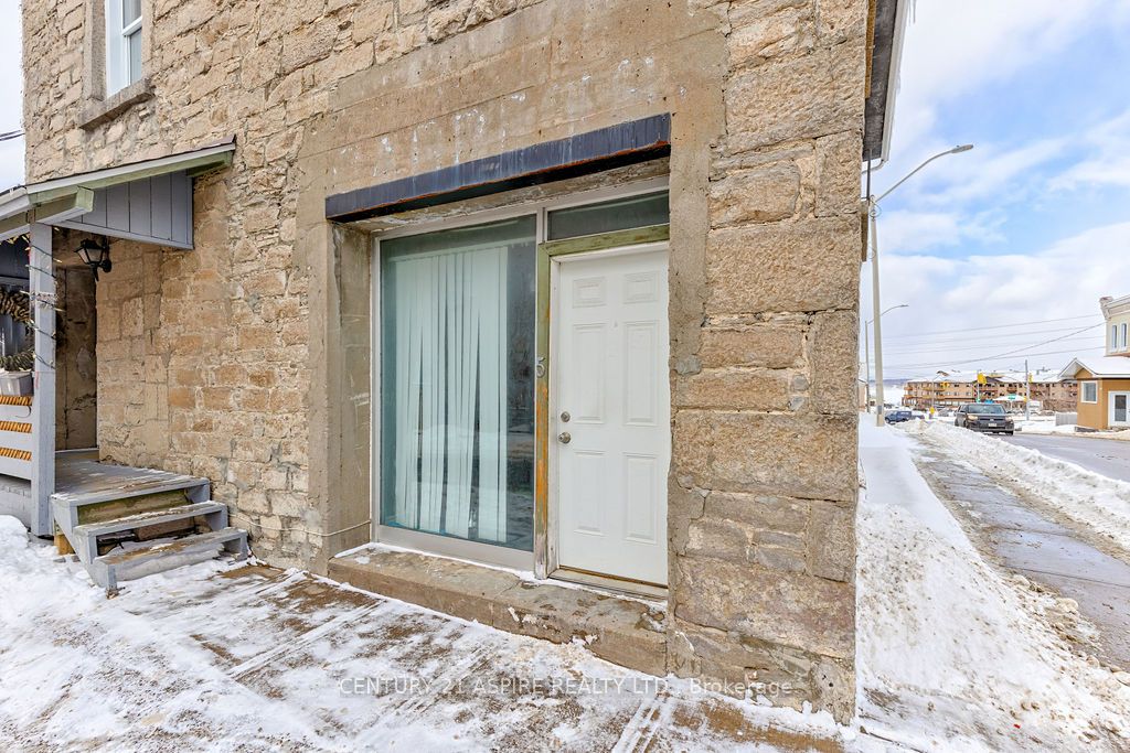 156 Mackay Street Property Photo 7