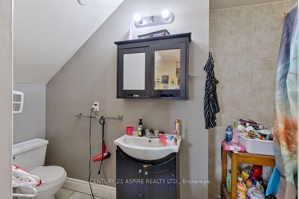 156 Mackay Street Property Photo 12