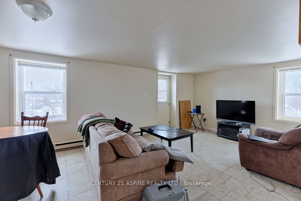 156 Mackay Street Property Photo 31