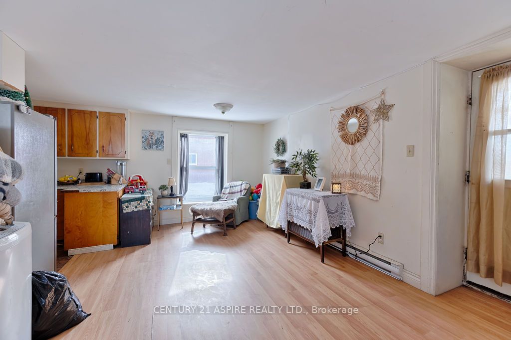 156 Mackay Street Property Photo 37