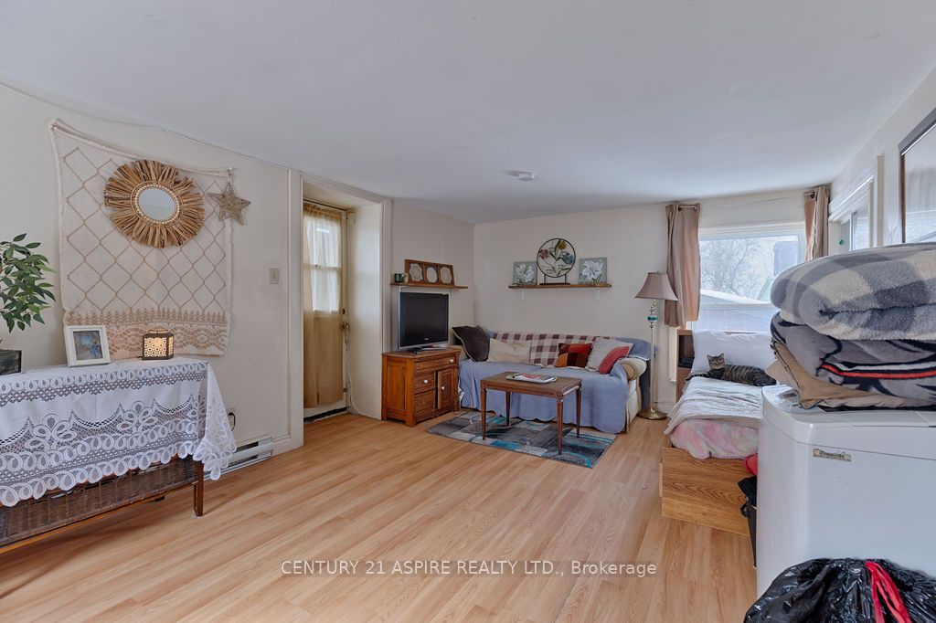 156 Mackay Street Property Photo 38