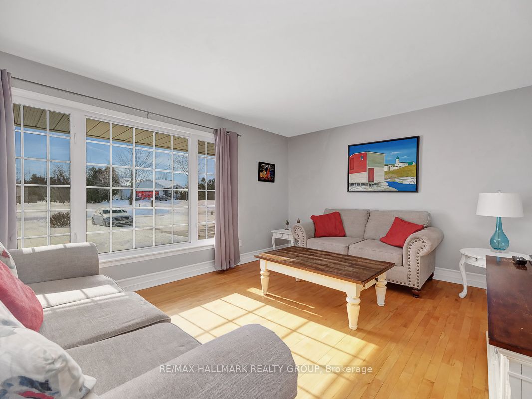 3028 Drew Dr Property Photo 6