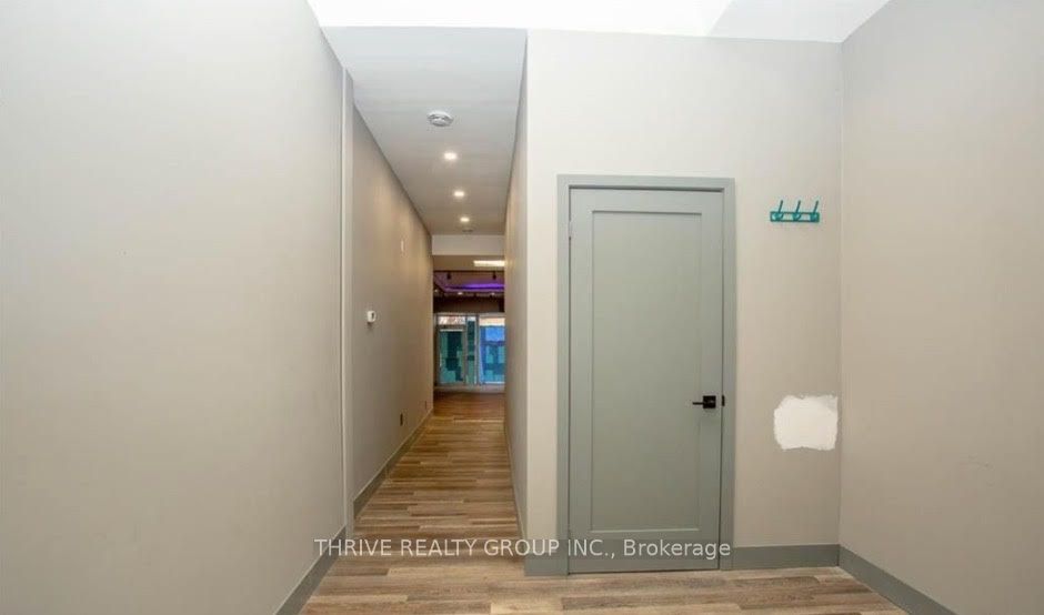 #main Commercial - 187 Dundas Street Property Photo 4