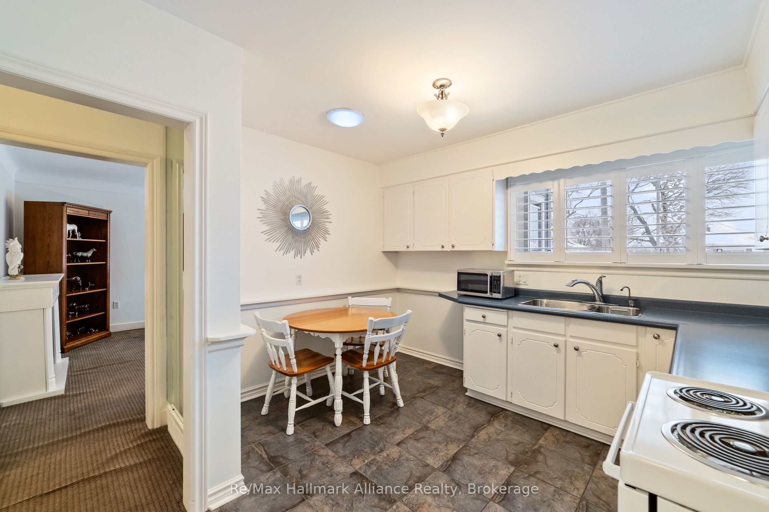 48 Mcdonald Avenue Property Photo 9