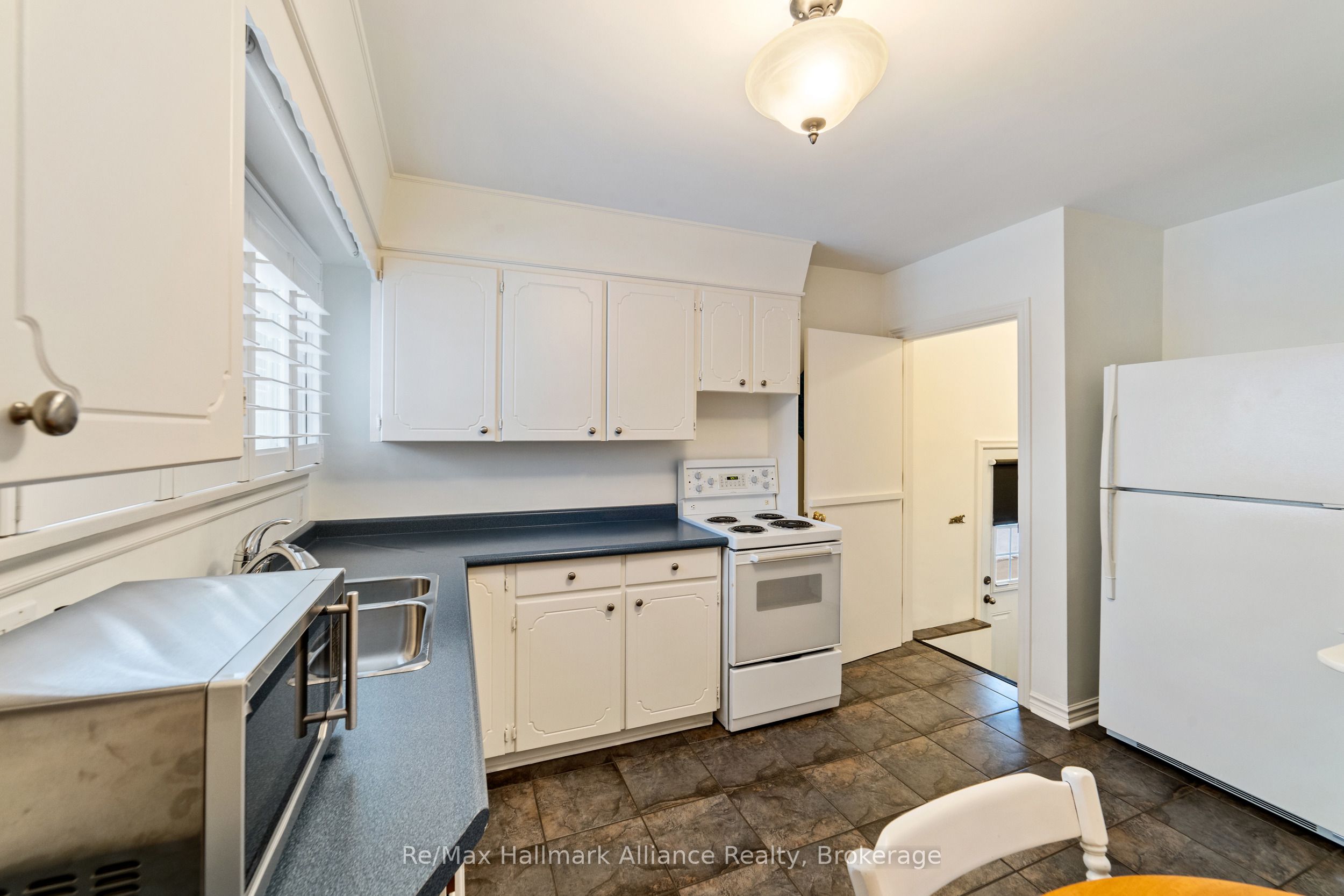 48 Mcdonald Avenue Property Photo 11