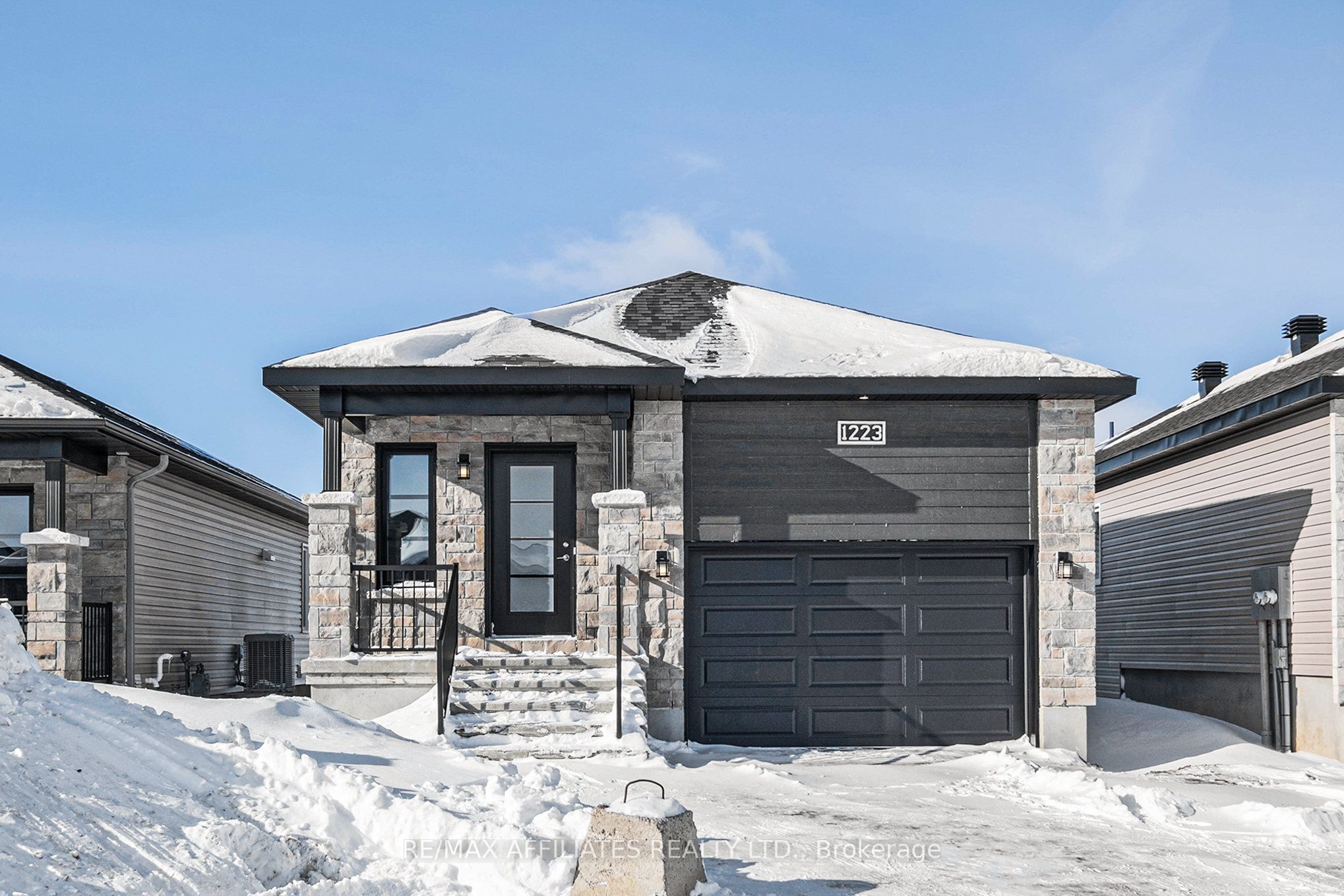 1223 Montblanc Crescent Property Photo