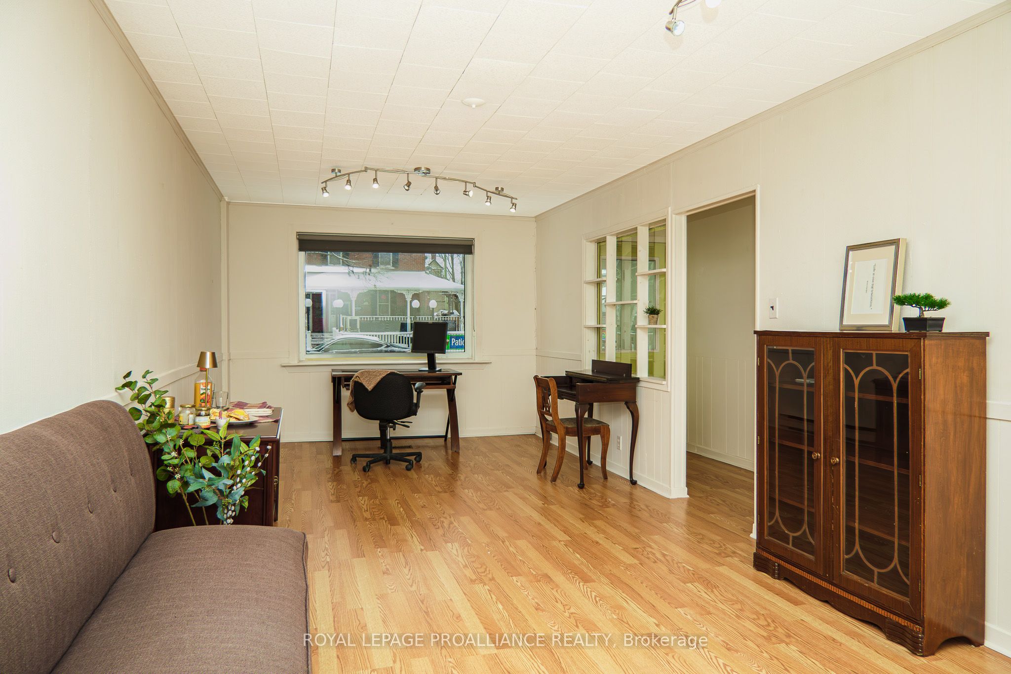 27a Bridge Street Property Photo 9