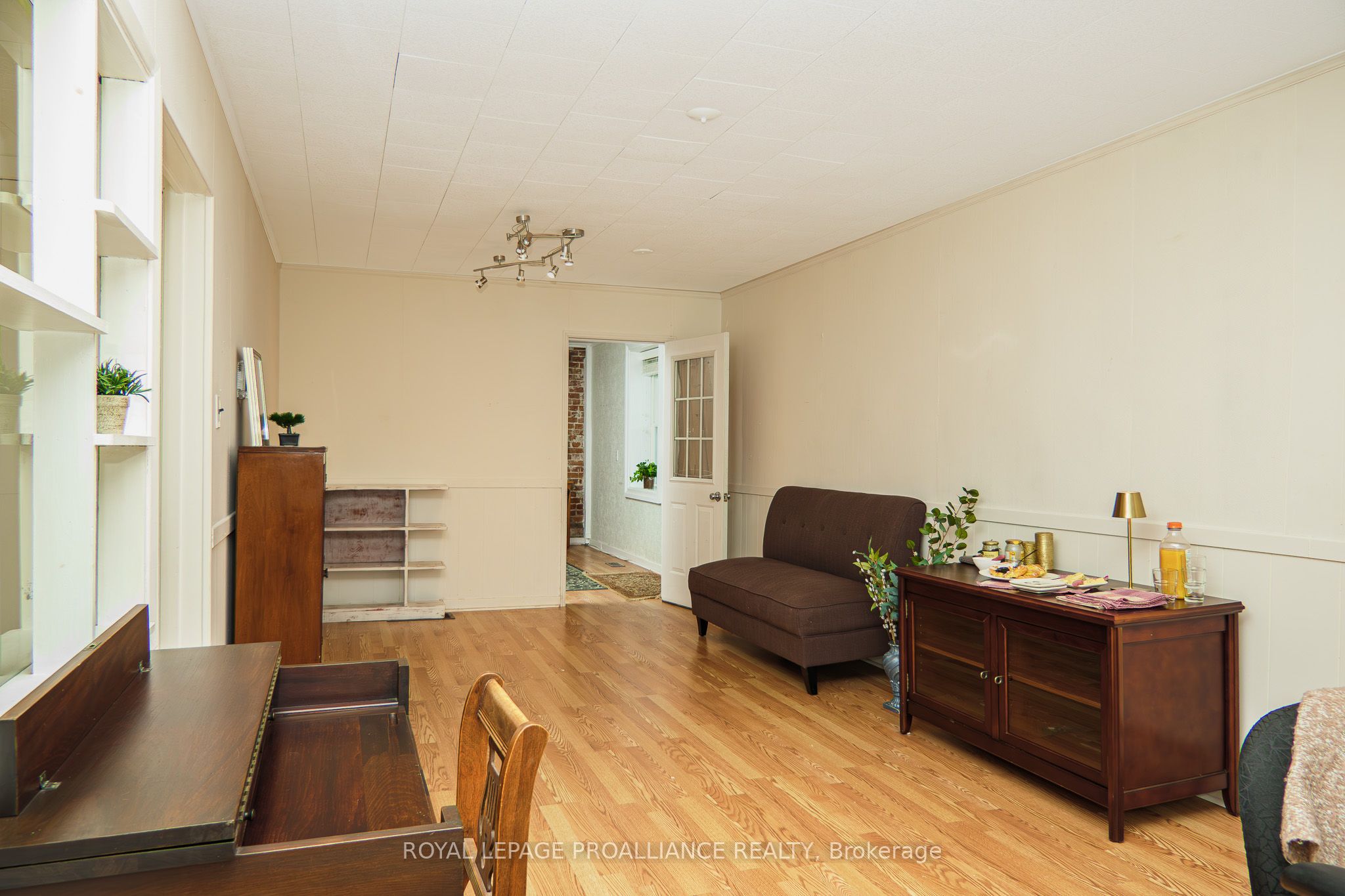 27a Bridge Street Property Photo 11