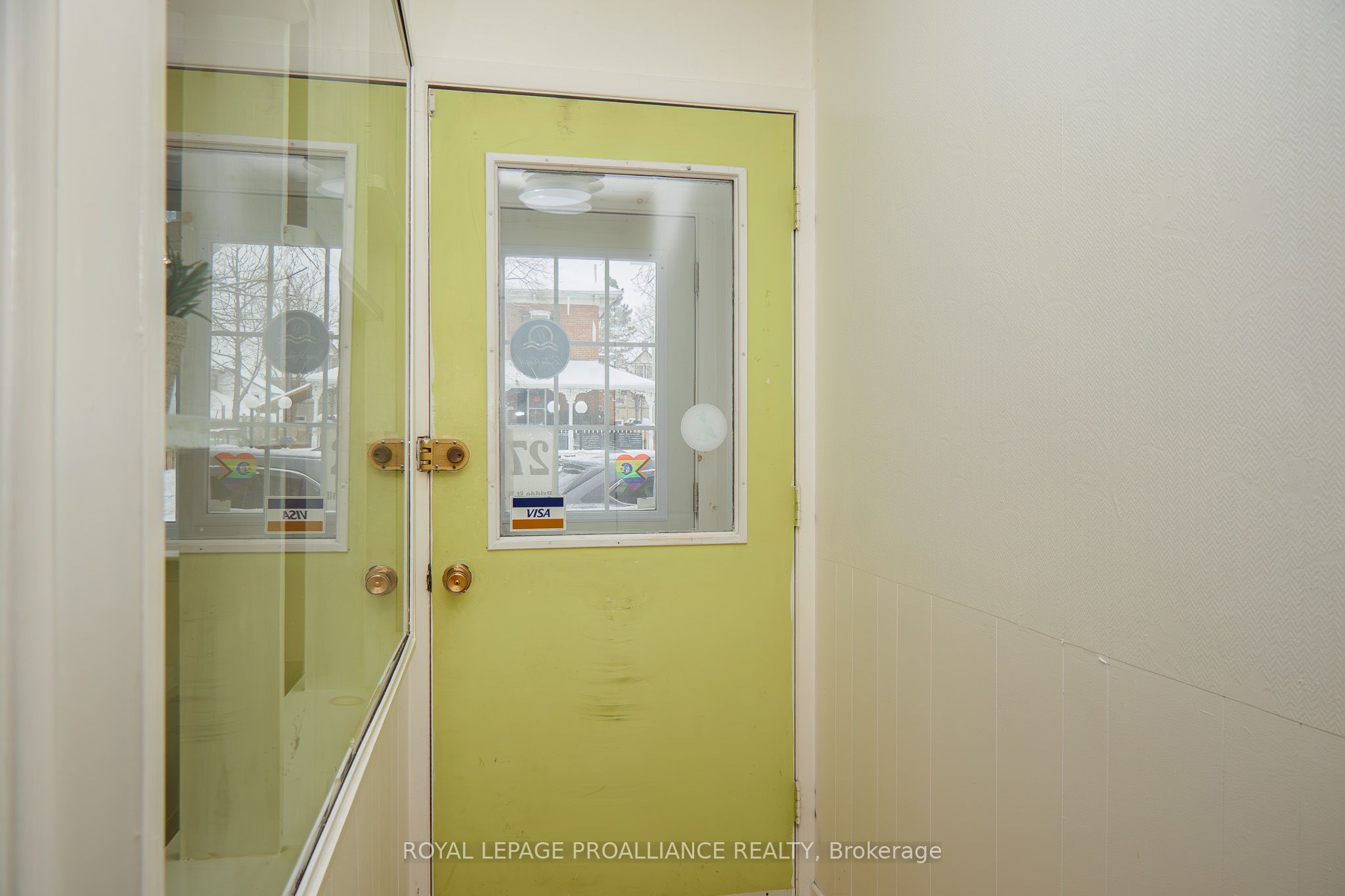 27a Bridge Street Property Photo 12