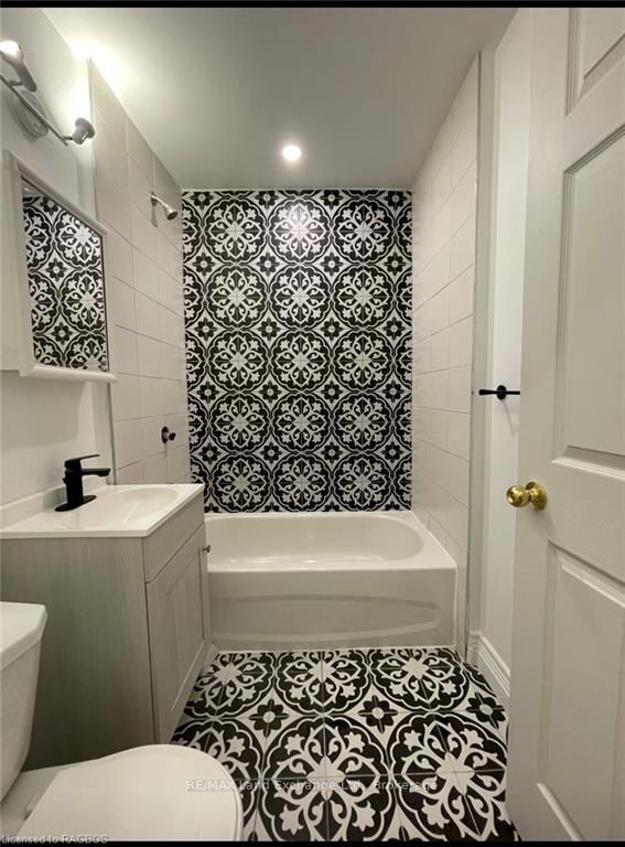 348 Durham Street Property Photo 8