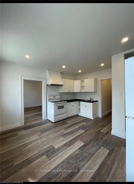 348 Durham Street Property Photo 9