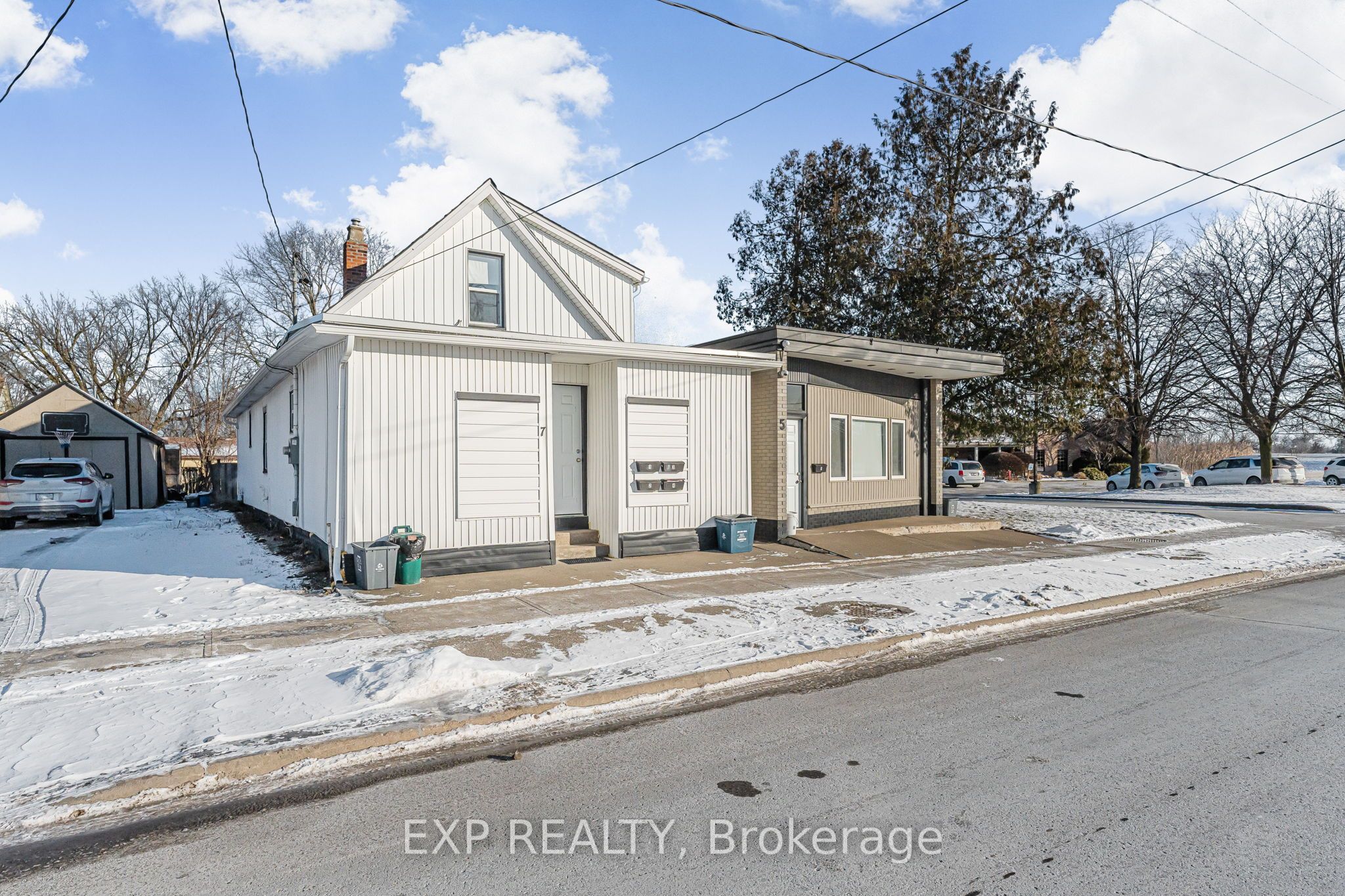 5 - 7 Broadway Avenue Property Photo 3
