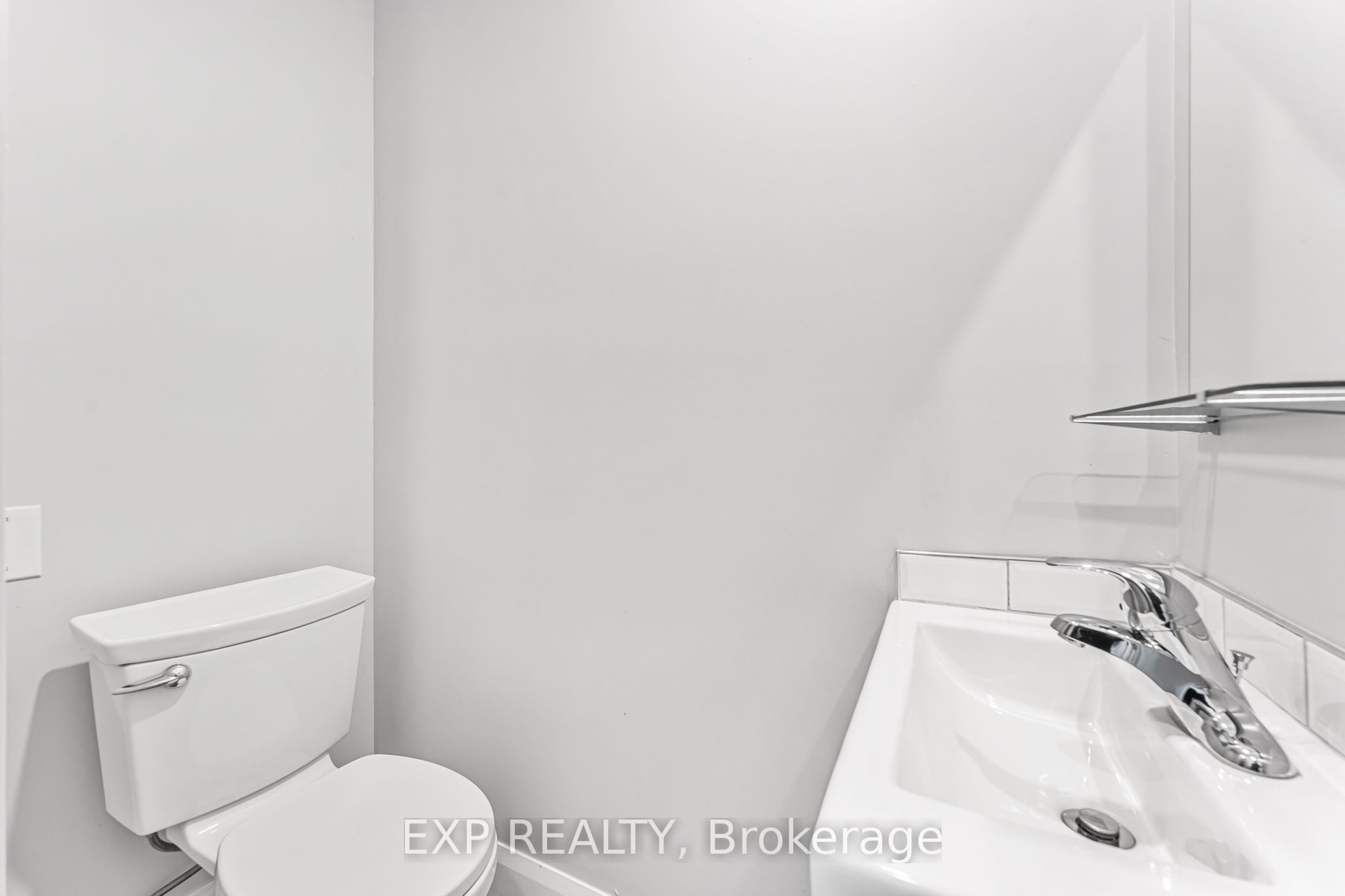 5 - 7 Broadway Avenue Property Photo 13