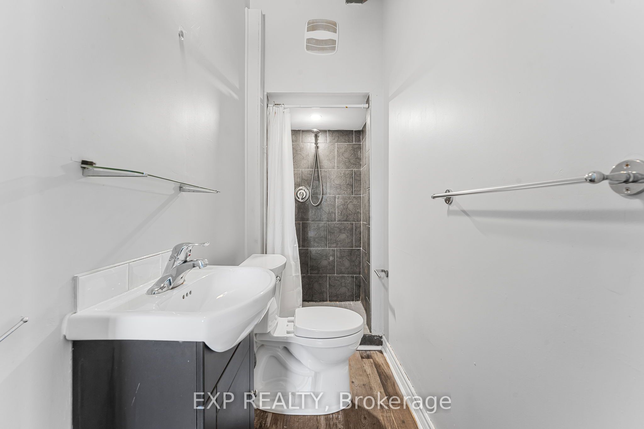 5 - 7 Broadway Avenue Property Photo 17