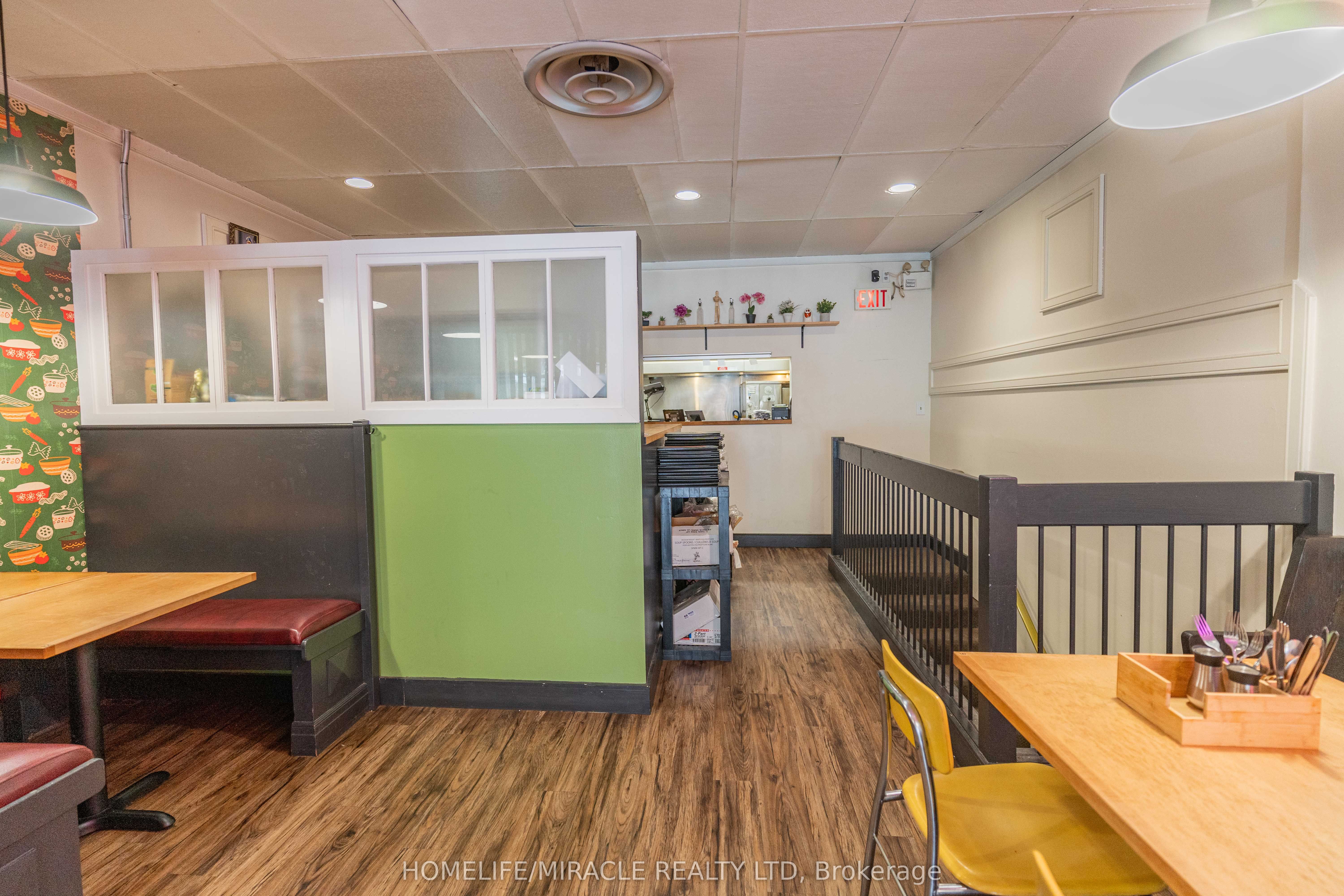 20 Wellington Street Property Photo 8