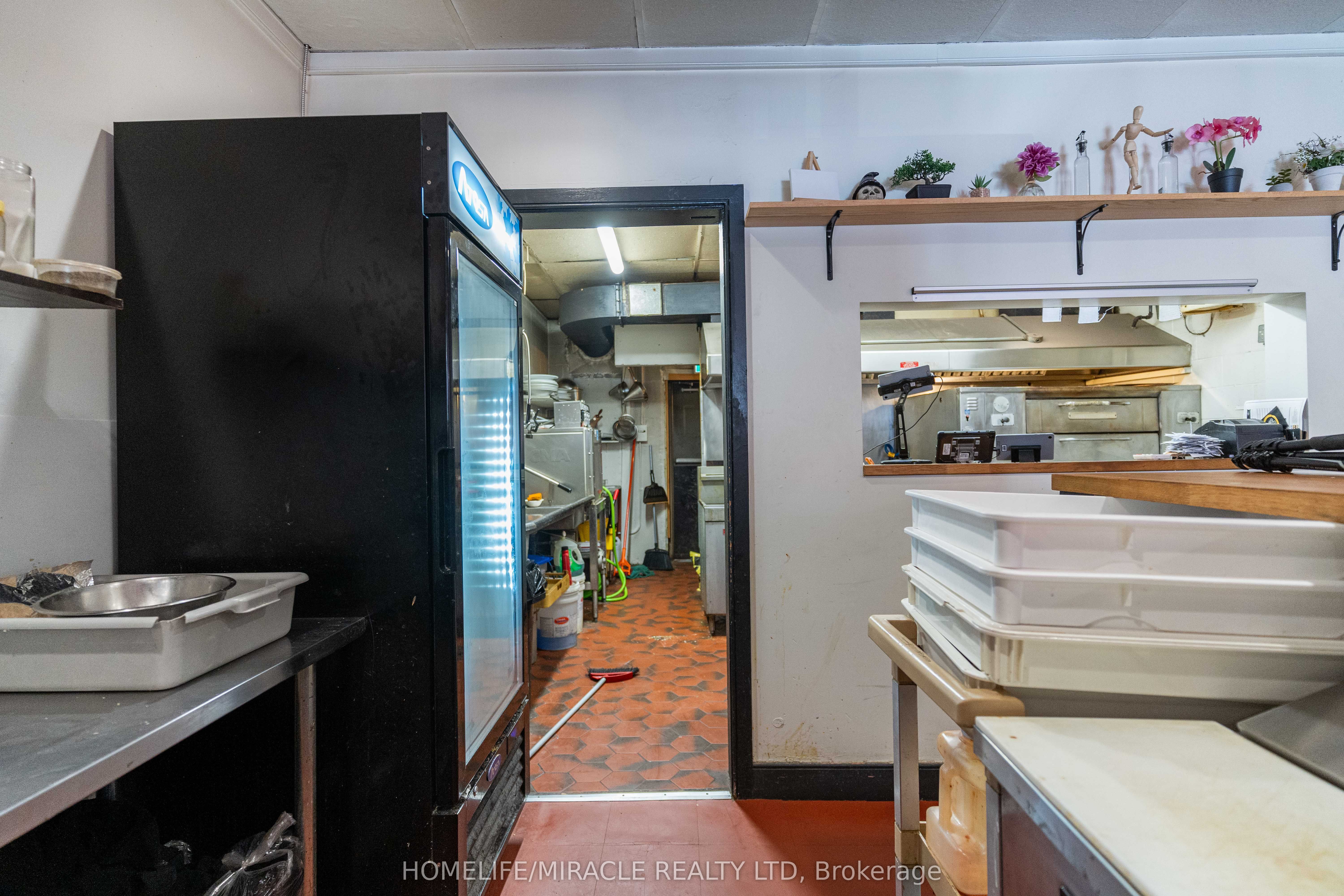 20 Wellington Street Property Photo 14