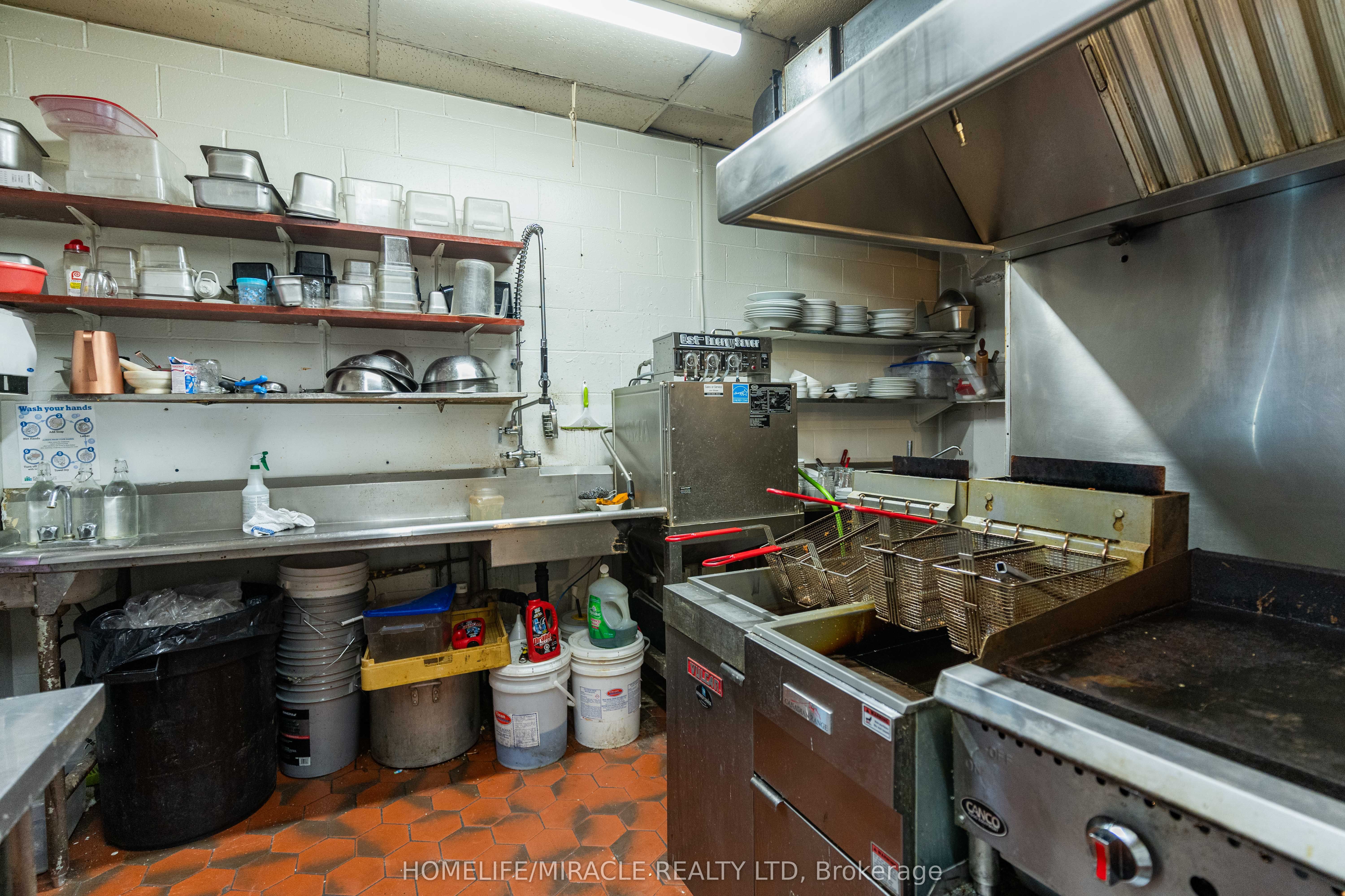 20 Wellington Street Property Photo 19
