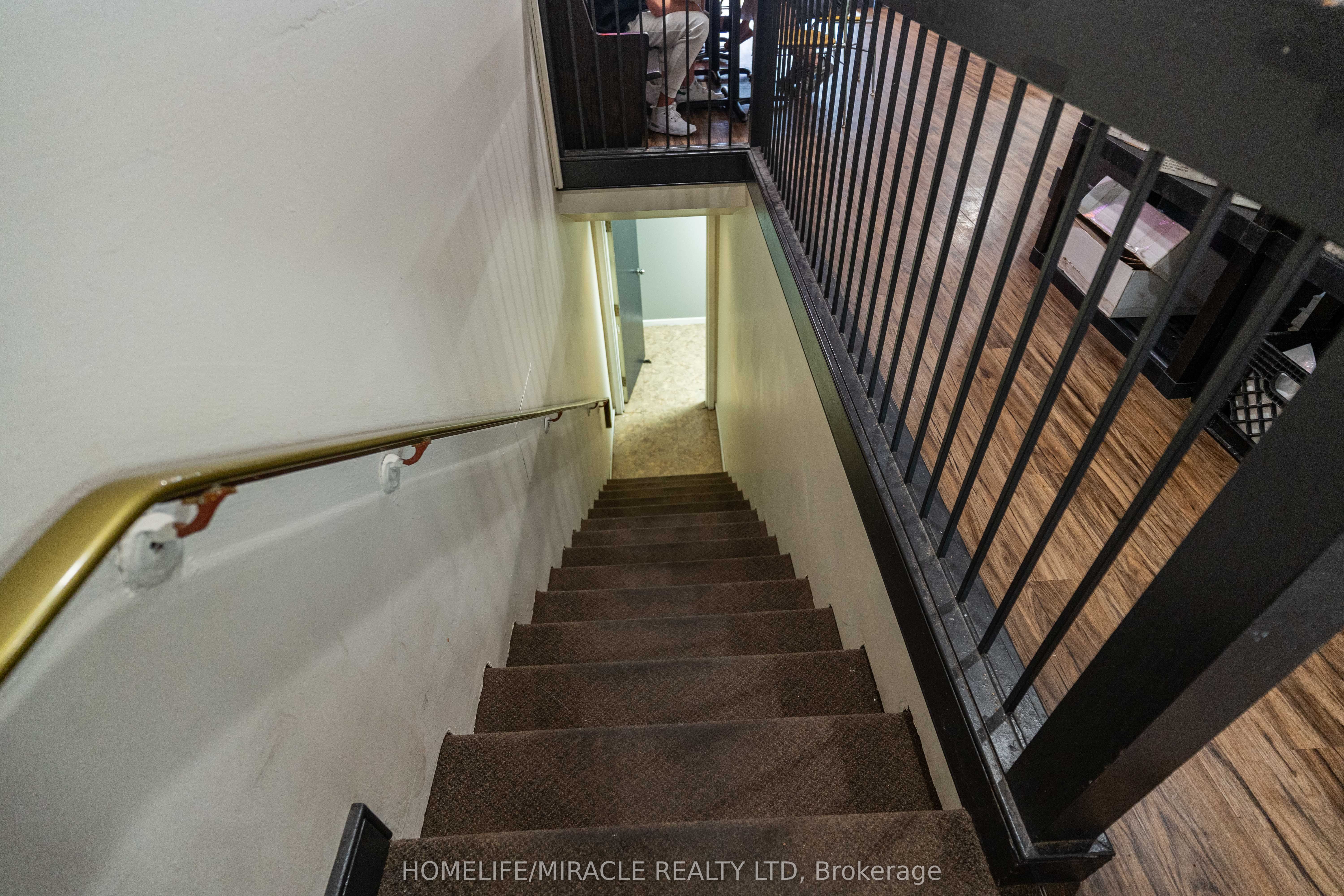 20 Wellington Street Property Photo 25